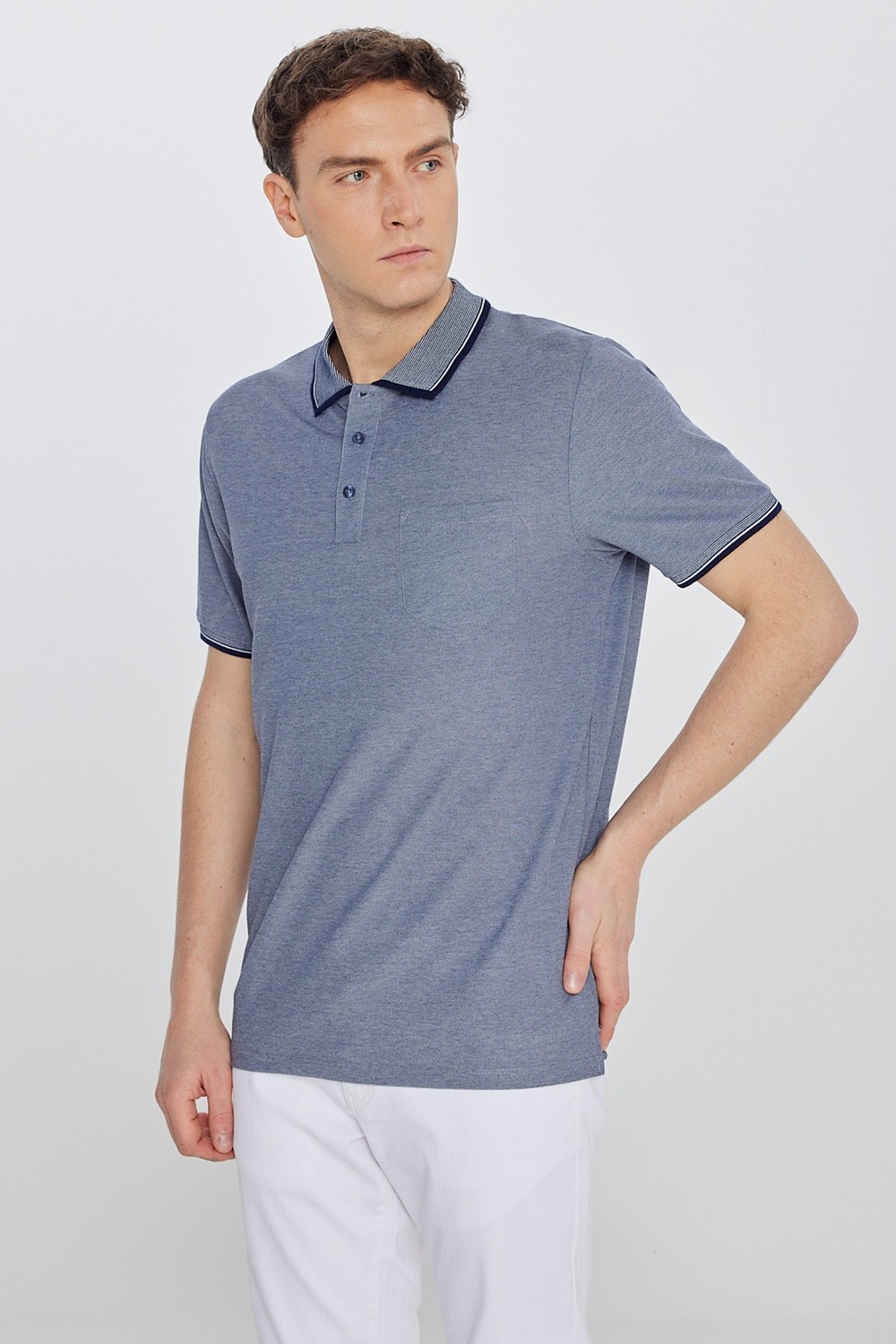 Altınyıldız Classics Erkek Çekmeyen Pamuklu Kumaş Regular Fit Rahat Kesim Bordo Kıvrılmaz Polo Yaka Cepli Tişört görsel 4