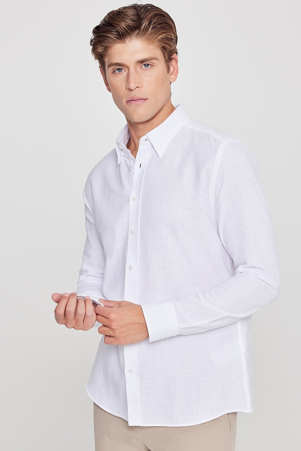 Altınyıldız Classics Erkek Mavi %100 Pamuk Slim Fit Dar Kesim Gizli Düğmeli Yaka Keten Görünümlü Flamlı Gömlek