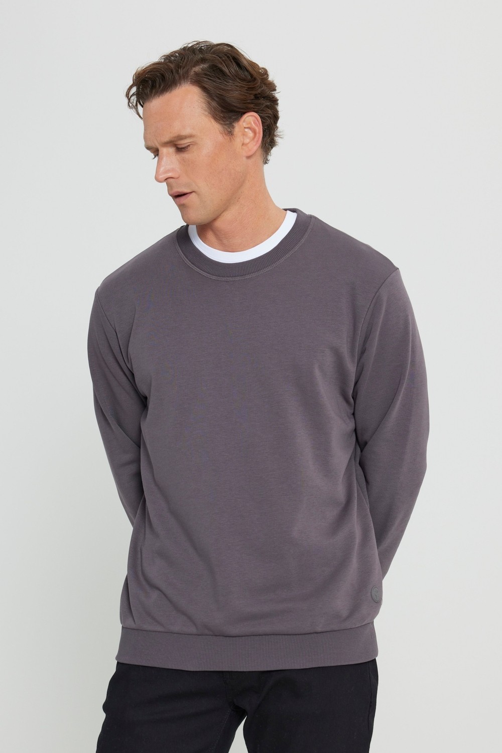 Altınyıldız Classics Erkek Siyah Standart Fit Normal Kesim Içi Polarlı 3 Iplik Bisiklet Yaka Pamuklu Sweatshirt görsel 6
