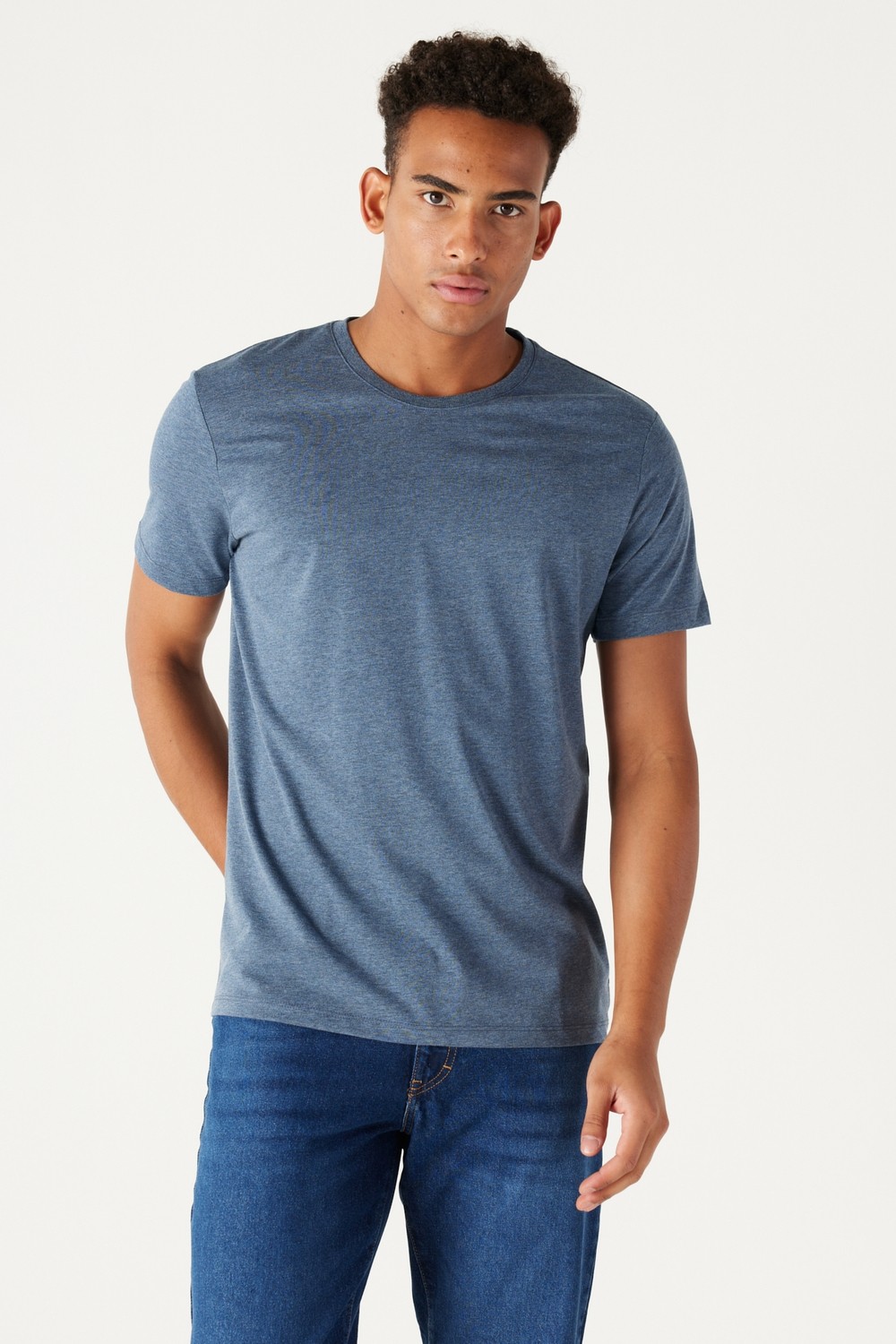 Altınyıldız Classics Erkek Siyah %100 Pamuk Slim Fit Dar Kesim Bisiklet Yaka Tişört