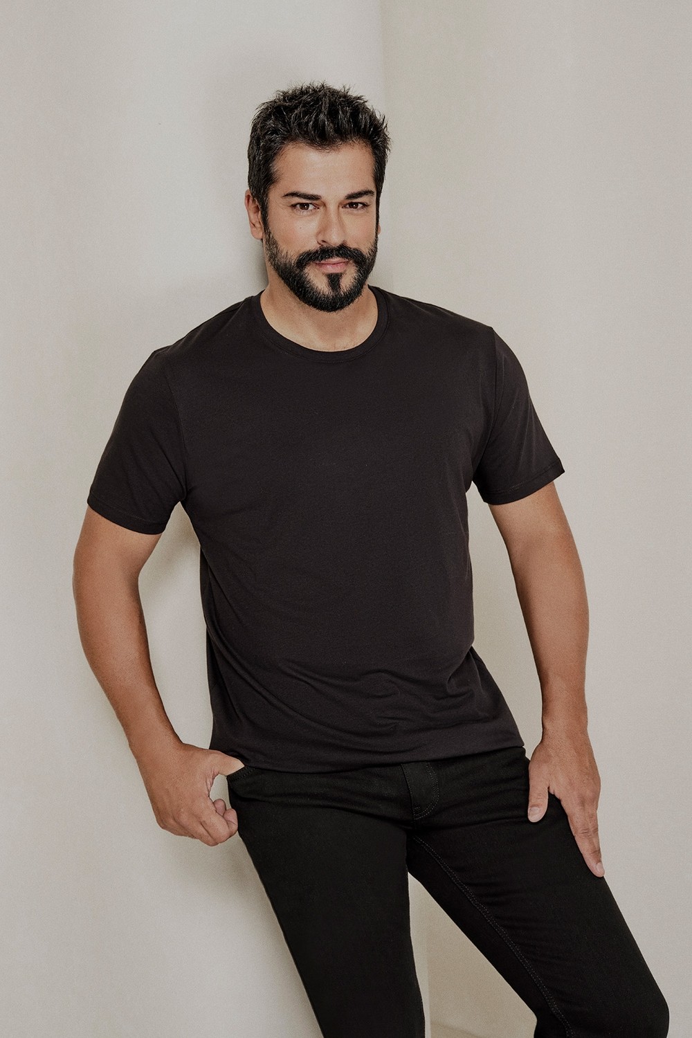 Altınyıldız Classics Erkek Siyah %100 Pamuk Slim Fit Dar Kesim Bisiklet Yaka Tişört