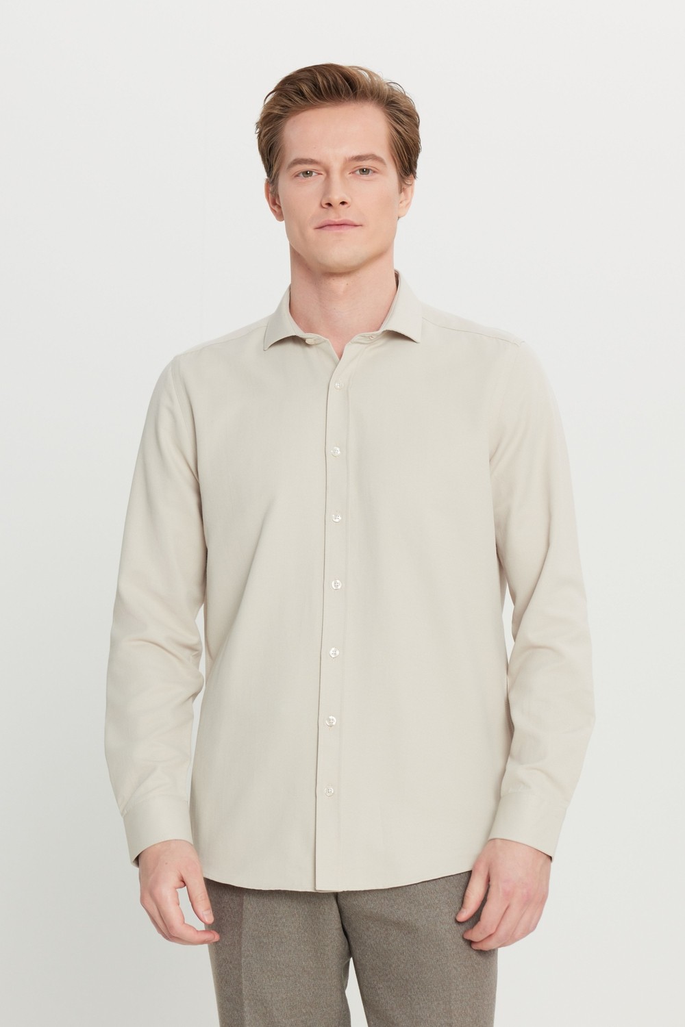 Altınyıldız Classics Erkek Beyaz Kolay Ütülenebilir Slim Fit Dar Kesim Italyan Yaka Armürlü Gömlek görsel 3