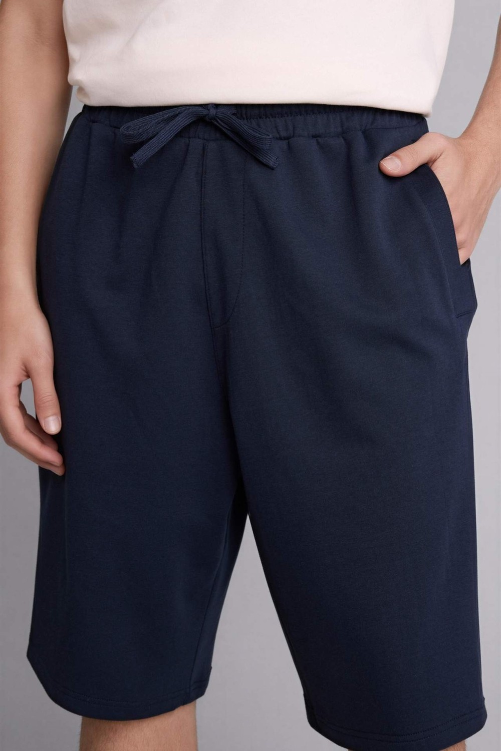 DeFacto Baggy Fit Elastik Bağlamalı Bel Uzun Şort G4183AX26SM görsel 2