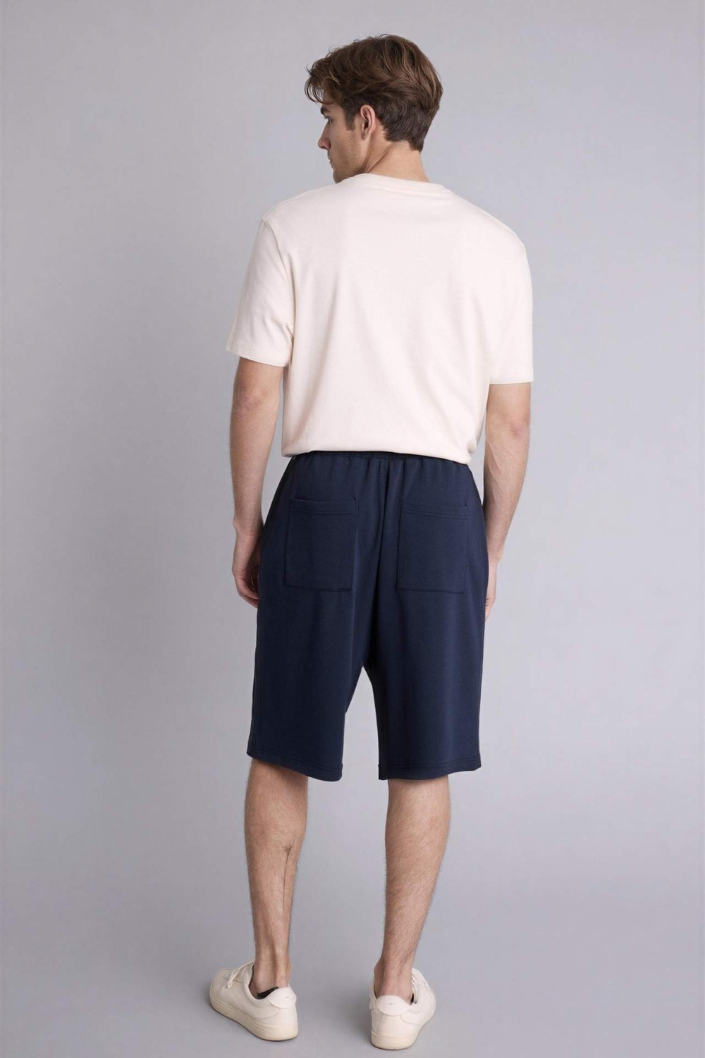 DeFacto Baggy Fit Elastik Bağlamalı Bel Uzun Şort G4183AX26SM görsel 3