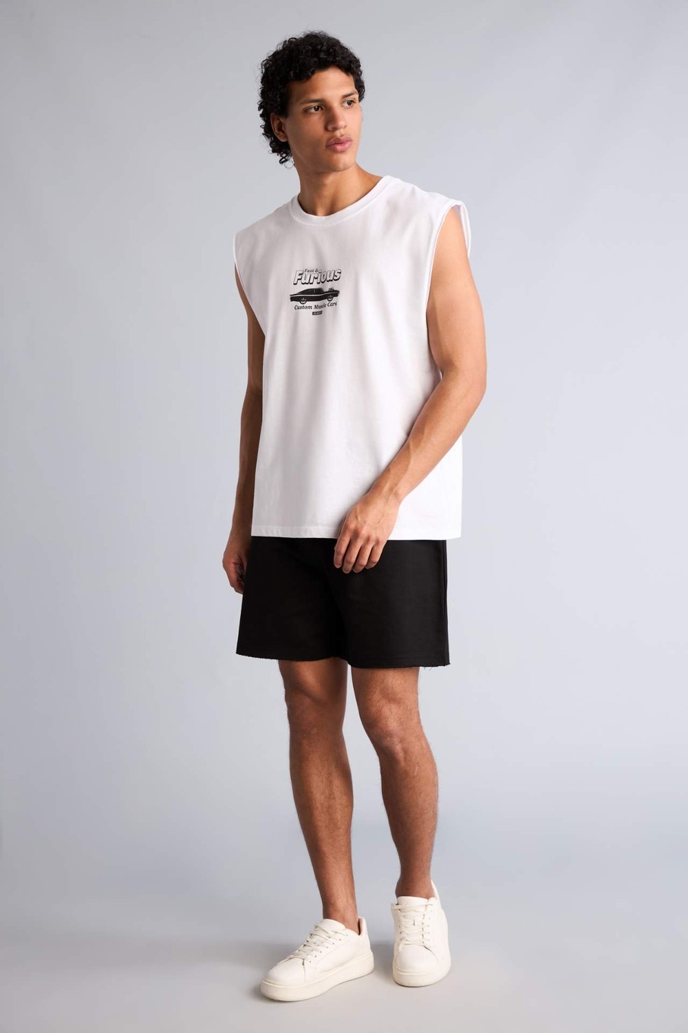 DeFacto %100 Pamuk Slim Fit Beli Lastikli Basic Diz Üstü Şort G4743AX26SM görsel 2