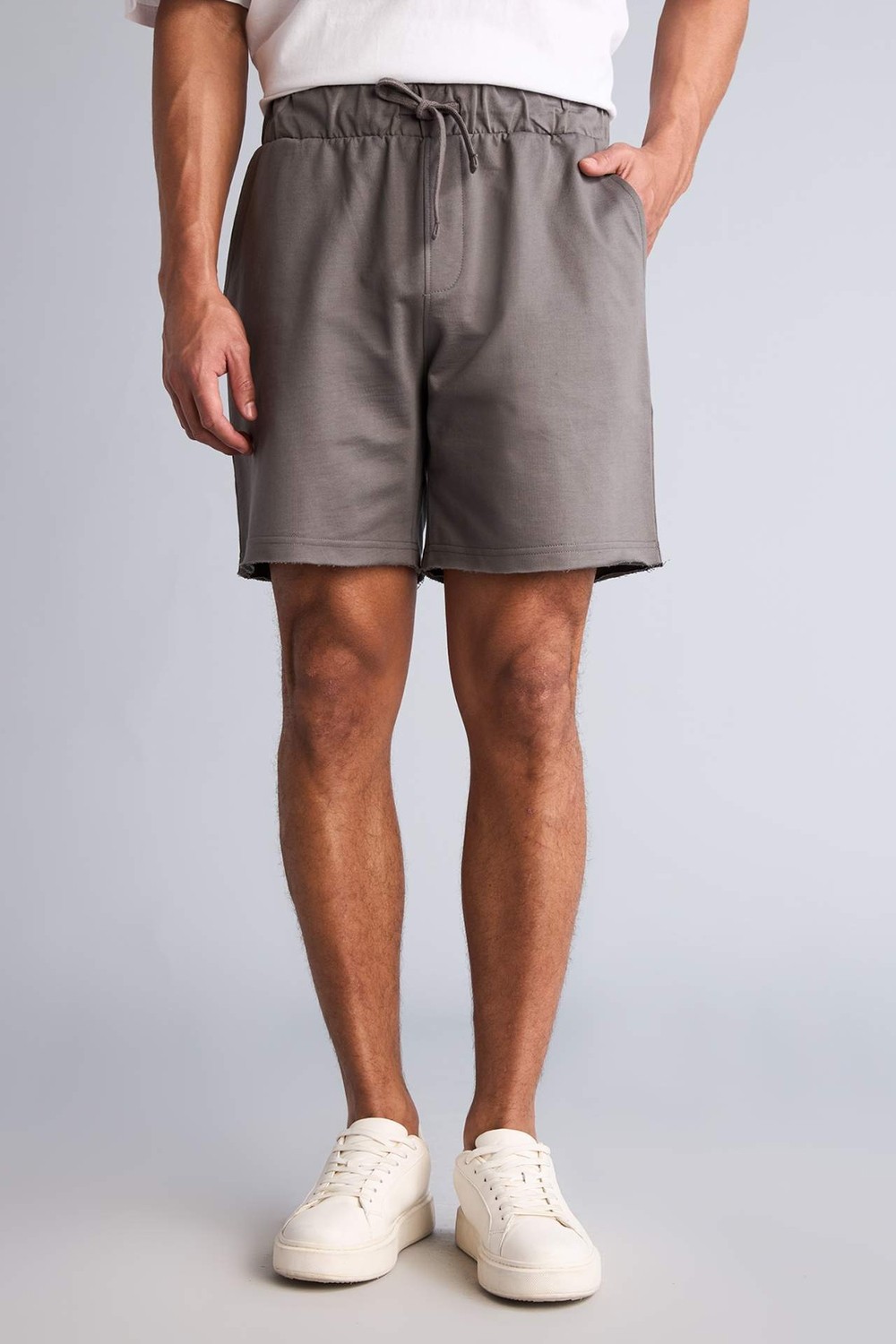 DeFacto %100 Pamuk Slim Fit Beli Lastikli Basic Diz Üstü Şort G4743AX26SM görsel 8