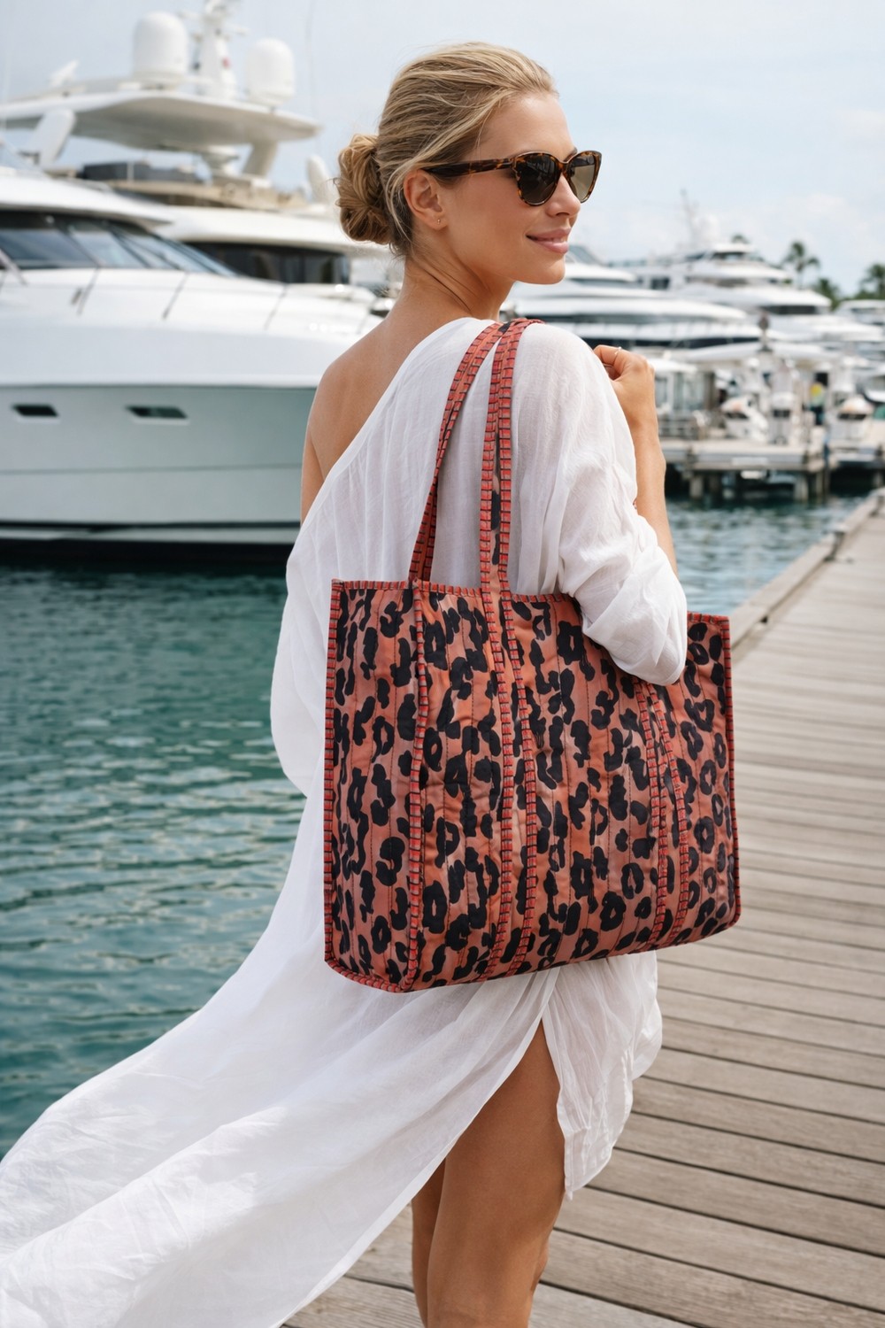 İcone Bag Patch Yama Desen Baskılı Kapitoneli Plaj Çantası, Içi Çizgili Baskılı Shopper Çanta, Pembe Plaj Çantası görsel 5