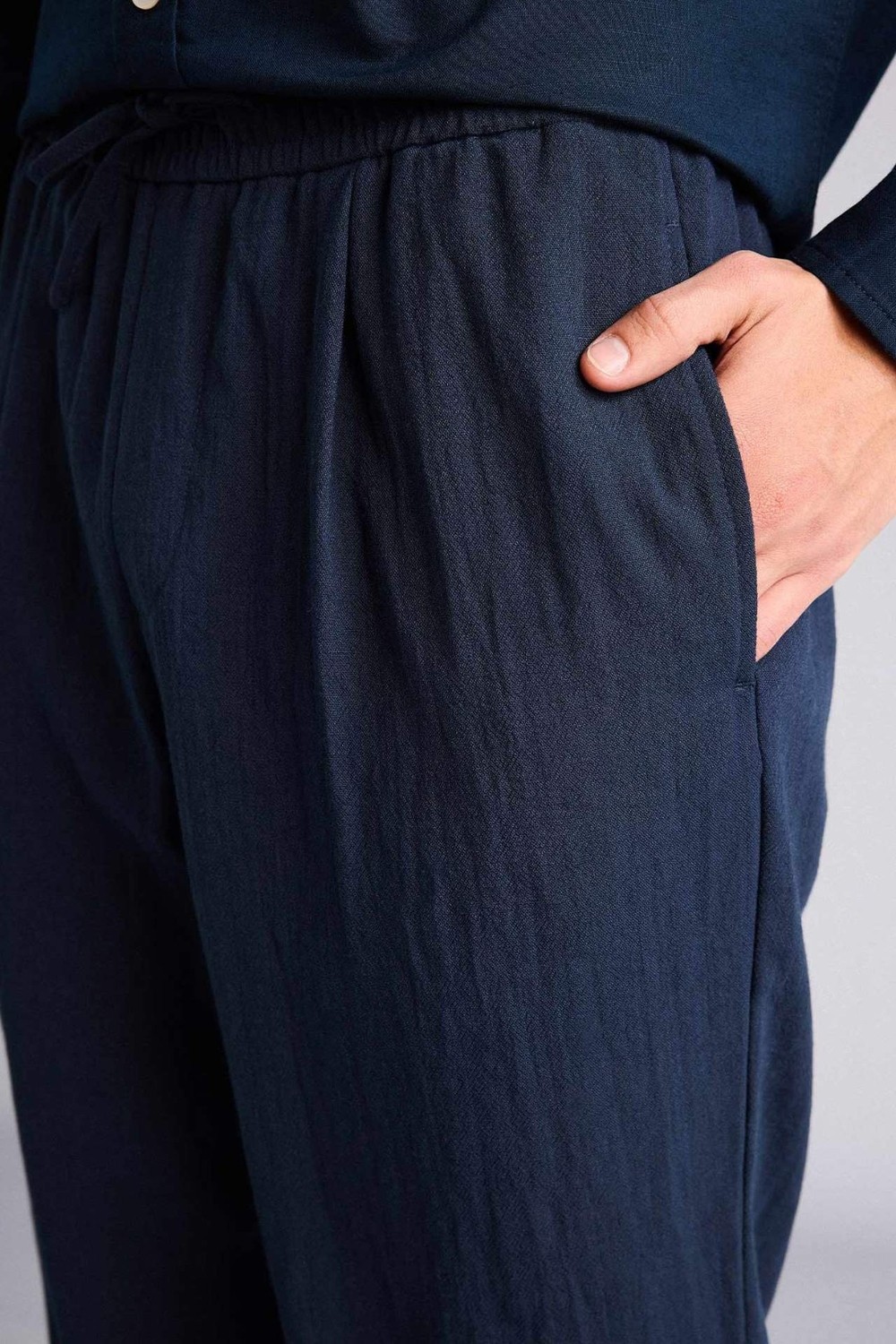 DeFacto Relax Fit Keten Görünümlü Beli Bağcıklı Lastikli Cepli Pantolon E4790AX26SM görsel 4