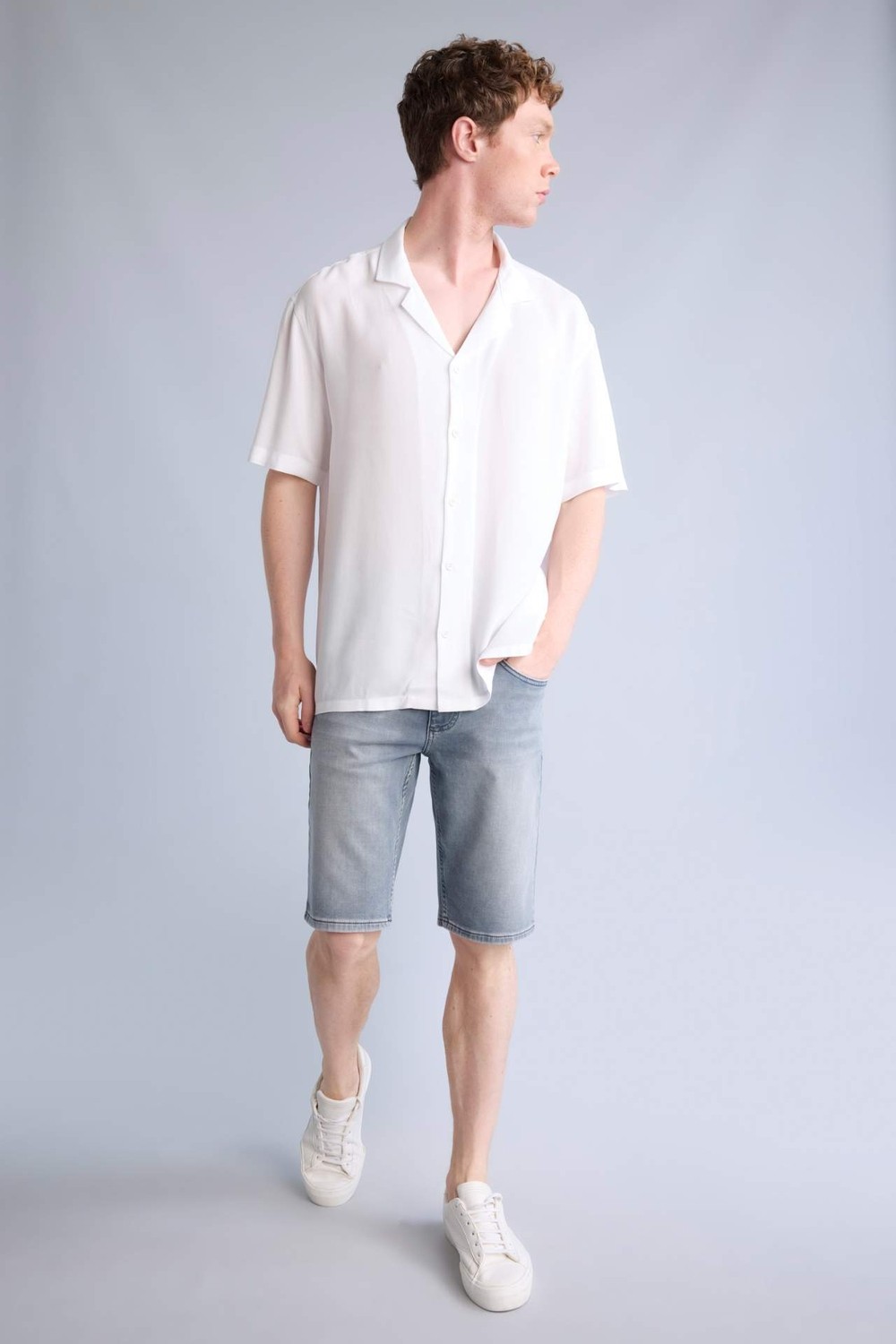 DeFacto Ultra Yumuşak Slim Fit Jean Bermuda Şort H8490AX26SM