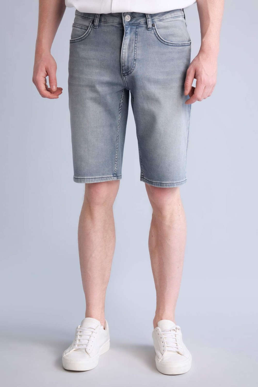 DeFacto Ultra Yumuşak Slim Fit Jean Bermuda Şort H8490AX26SM görsel 4