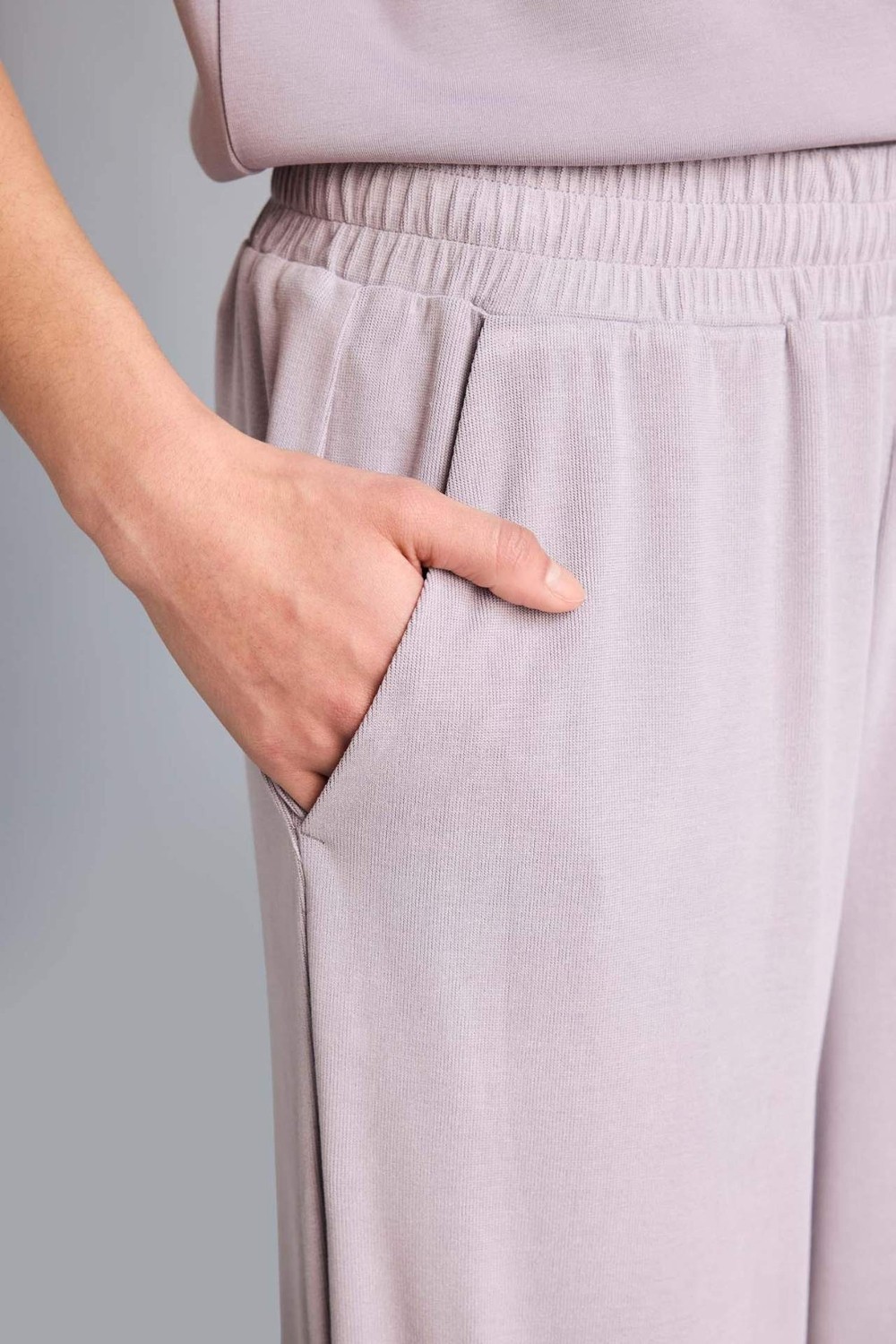 DeFacto Ultra Yumuşak Wide Leg Geniş Paça Standart Boy Modal Sporcu Pantolon G0754AX26SM görsel 5