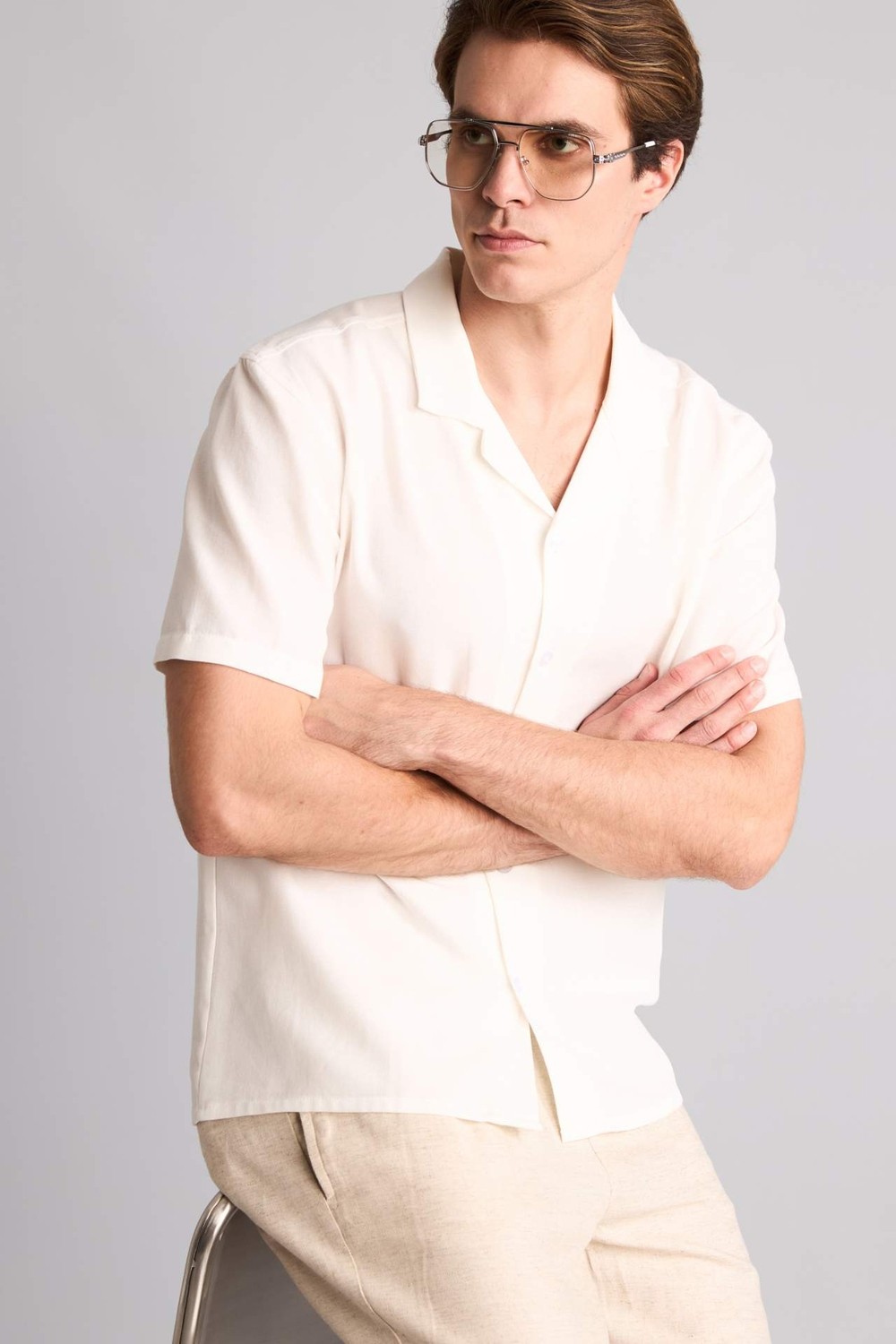DeFacto Modern Fit Polo Yaka Keten Karışımlı Kısa Kollu Gömlek H7840AX26SM