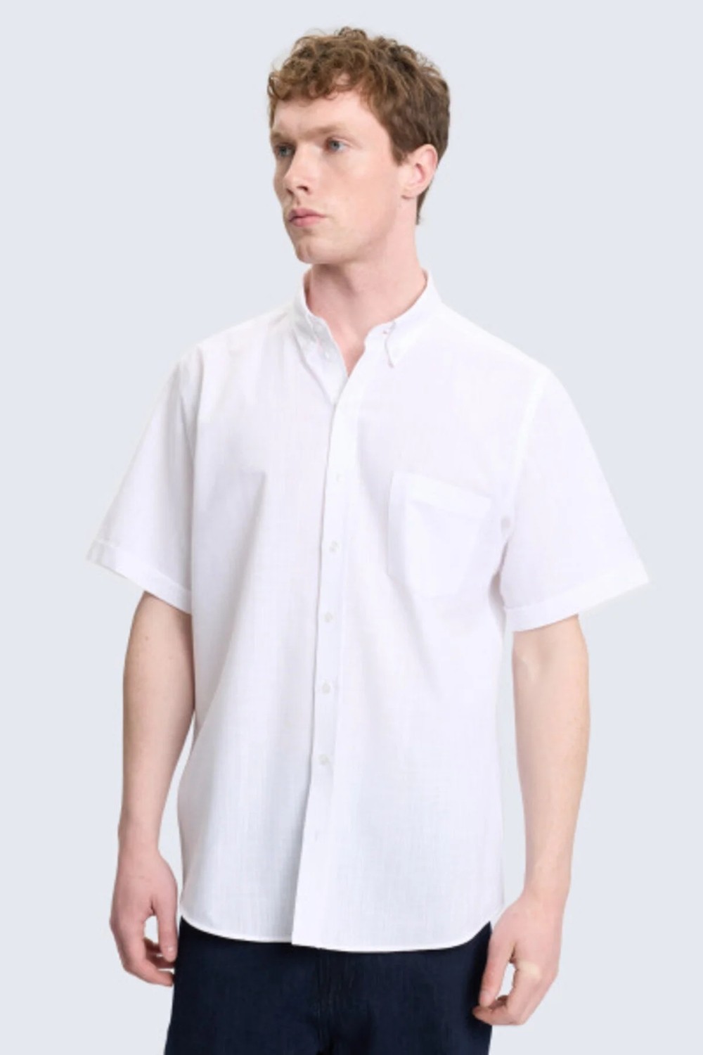 Hatemoğlu Beyaz Comfort Fit 100% Pamuk Düğmeli Yaka Kısa Kollu Casual Gömlek görsel 4