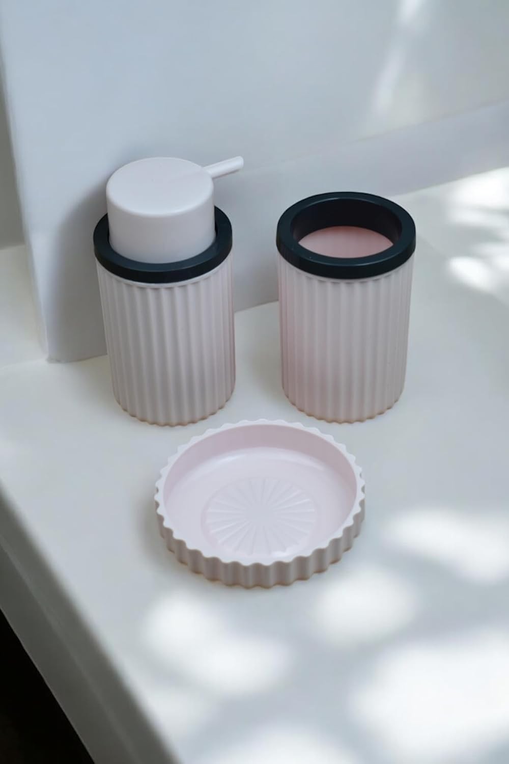 Prime 3 Parça Sert Plastik Banyo Seti/sıvı Sabunluk, Diş Fırçalık ve Katı Sabunluk-Toz Pembe