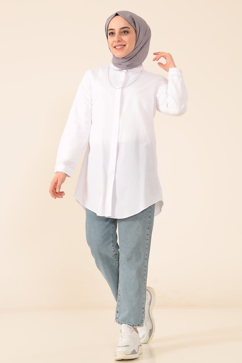 Moda Gülay Beyaz Boyfrend Gömlek Poplin Kumaş Özelliği ile Şık Tasarım Kadınlar İçin görsel 2