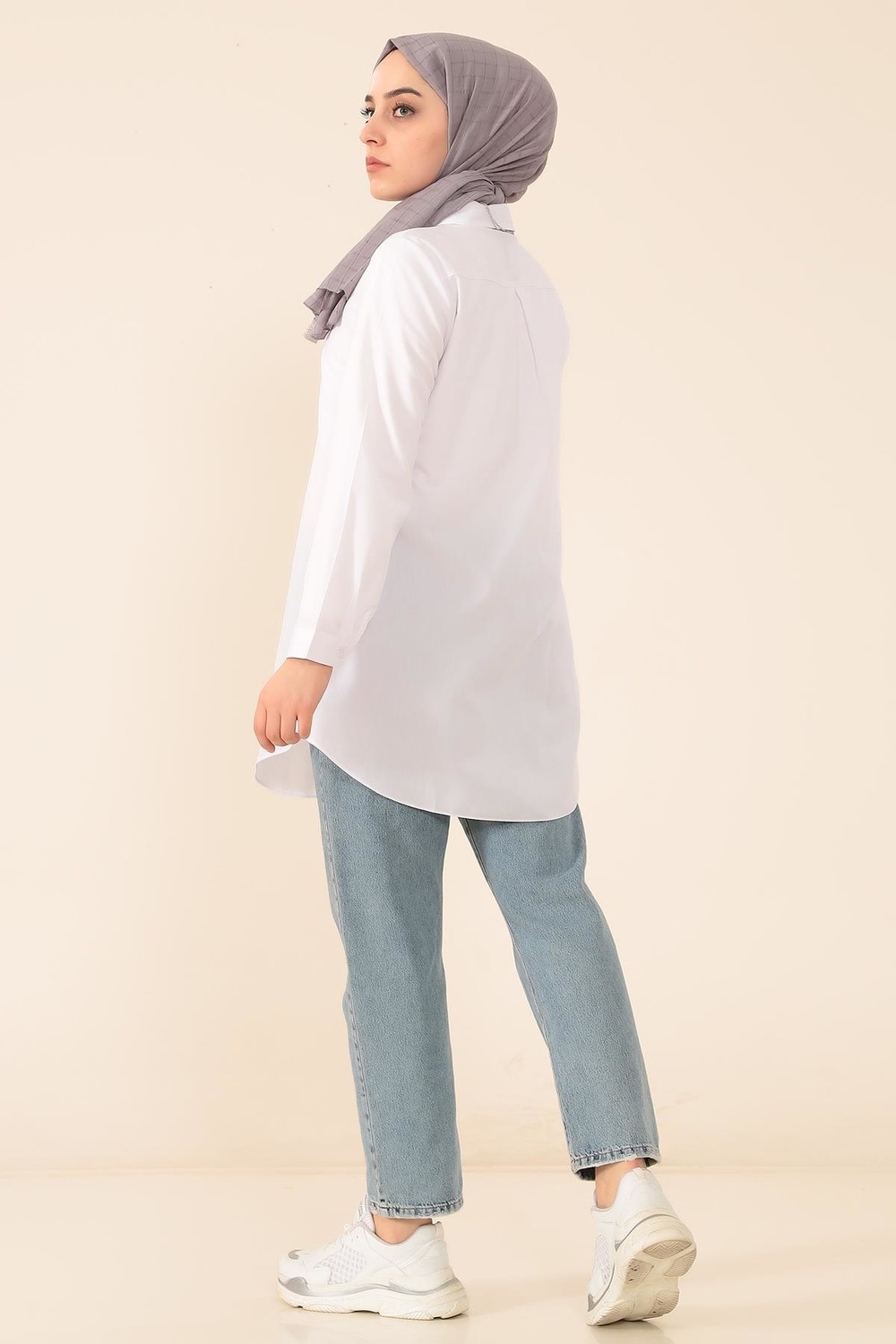 Moda Gülay Beyaz Boyfrend Gömlek Poplin Kumaş Özelliği ile Şık Tasarım Kadınlar İçin görsel 4