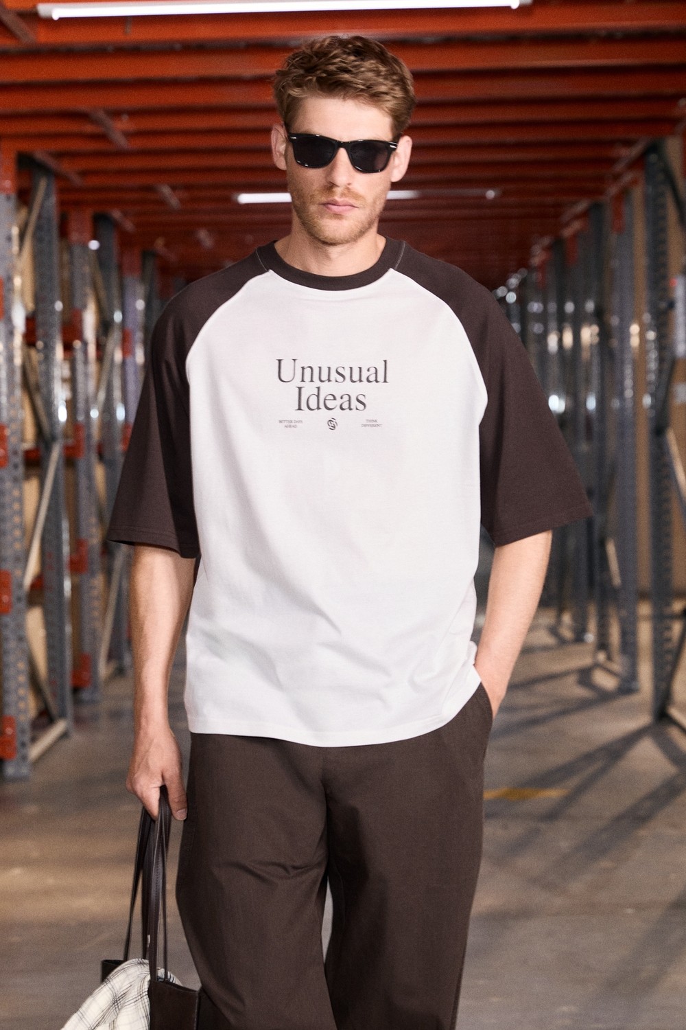 Grimelange Pımba Erkek %100 Organik Pamuklu Yakası ve Kolları Kontrast Renkli Ekru/kahverengi T-Shirt