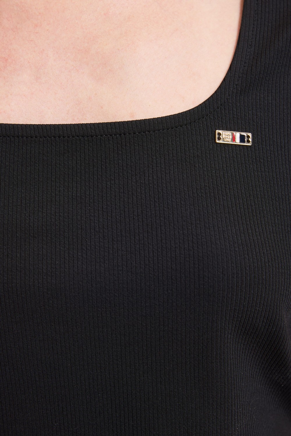 U.S. Polo Assn. Kadın Siyah Kare Yaka Basic Tişört 50323524-VR046 görsel 6