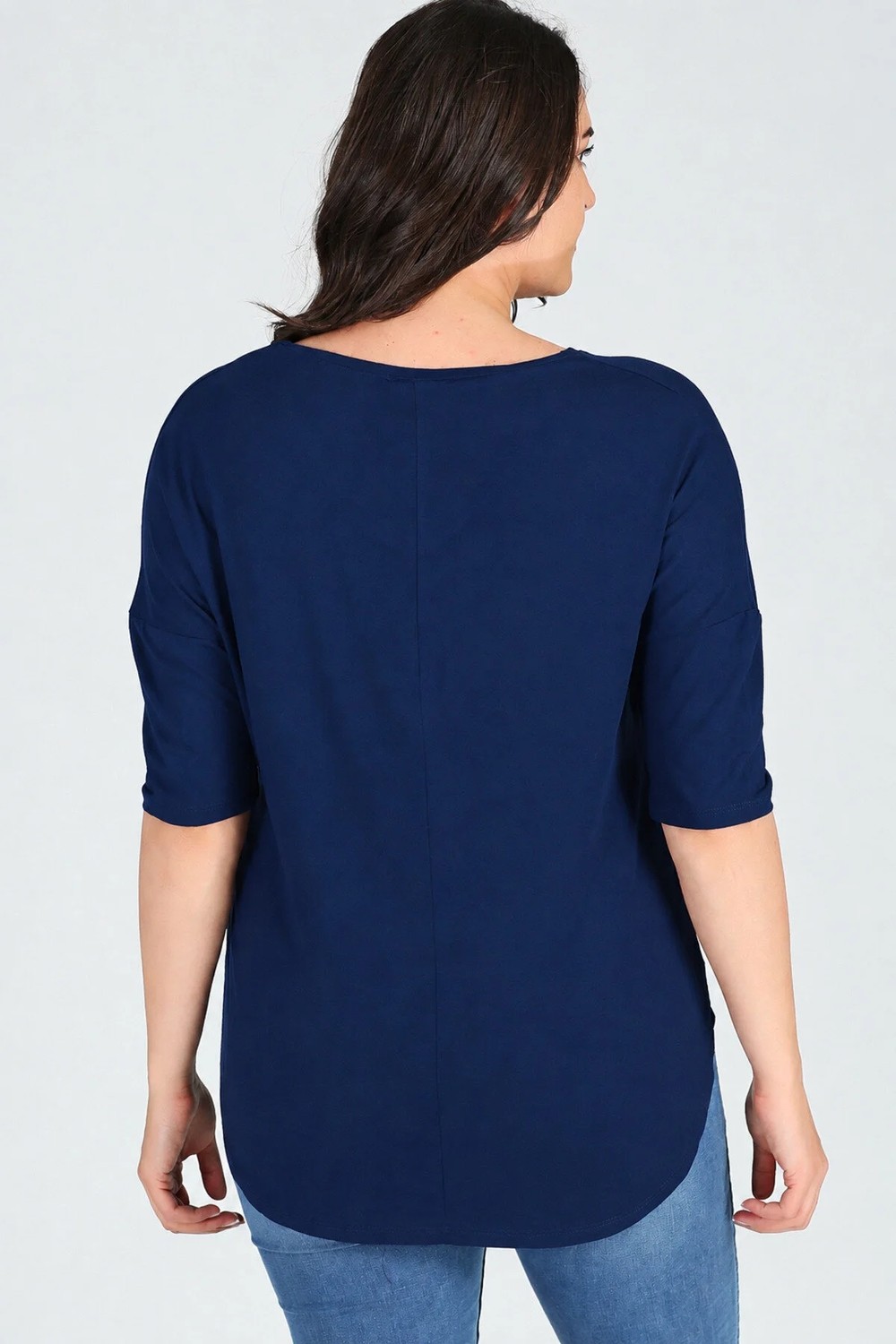 Curvy Trend Büyük Beden Kız ve Yapraklar Baskılı Yarım Kol Yan Yırtmaç Bluz görsel 8
