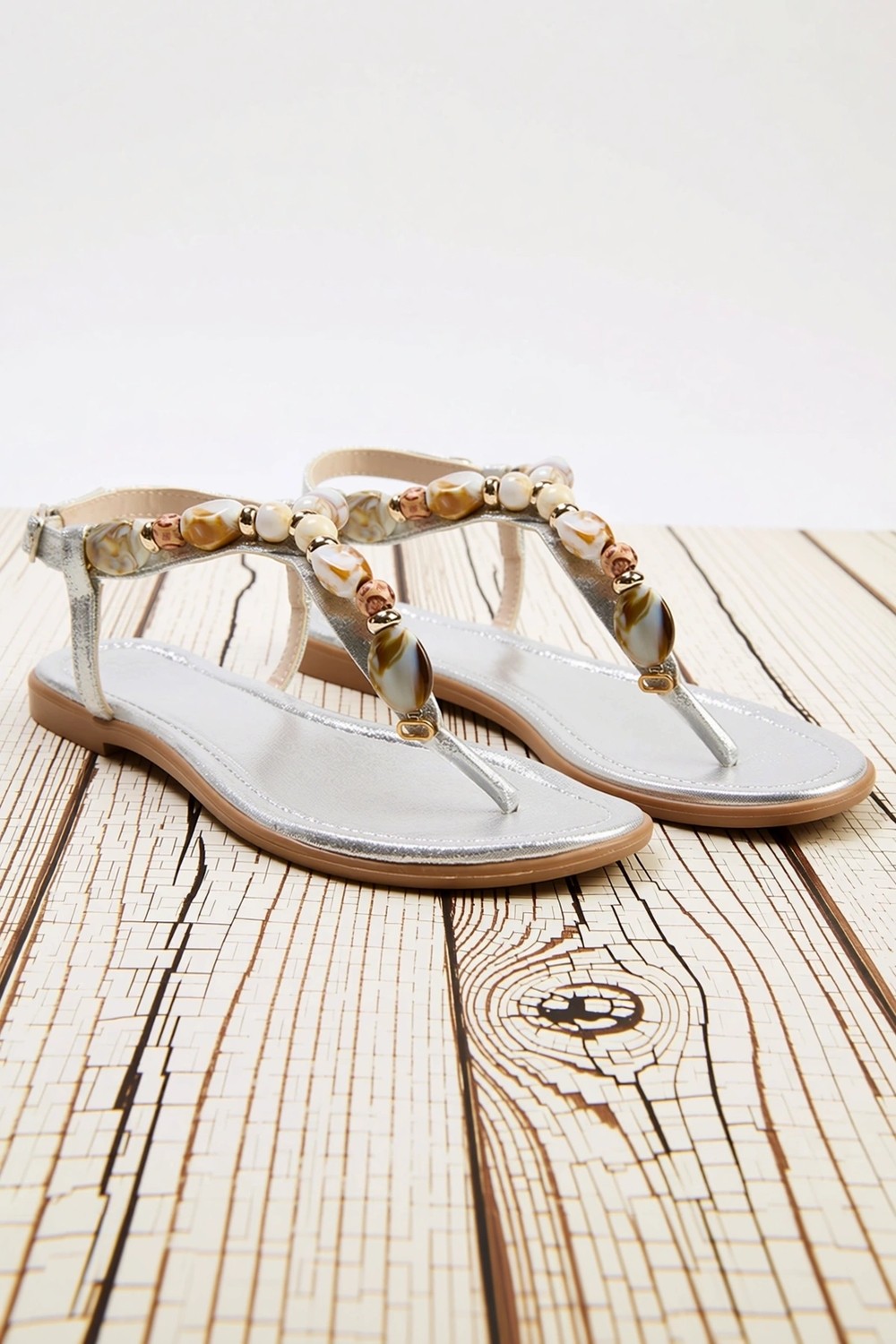 Benerly Kadın Düz Topuklu T-Strap Sandalet Bilekten Bağlamalı Boncuk Detaylı Suni Deri Yazlık Ayakkabı Rahat