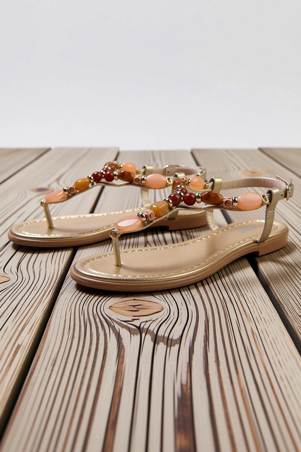 Benerly Kadın Düz Topuklu T-Strap Sandalet Bilekten Bağlamalı Boncuk Detaylı Suni Deri Yazlık Ayakkabı Rahat
