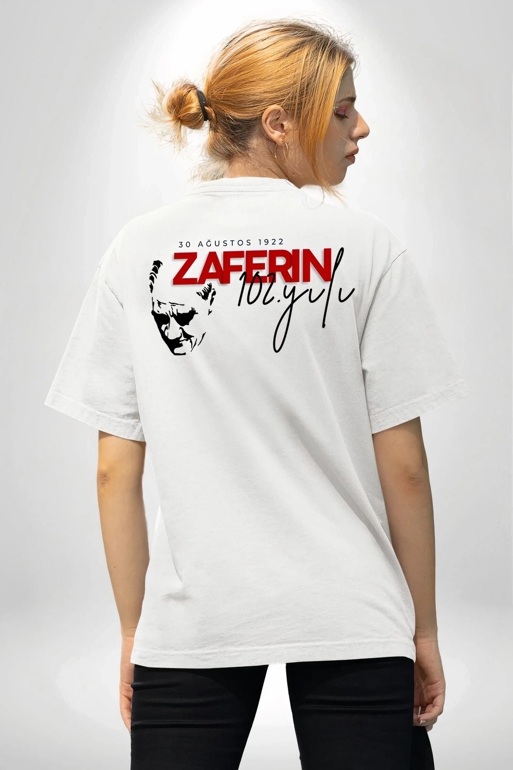 Tarz Yeri 30 Ağustos Zafer Bayramı Atatürk Temalı Oversize Bisiklet Yaka T-Shirt - Beyaz görsel 3