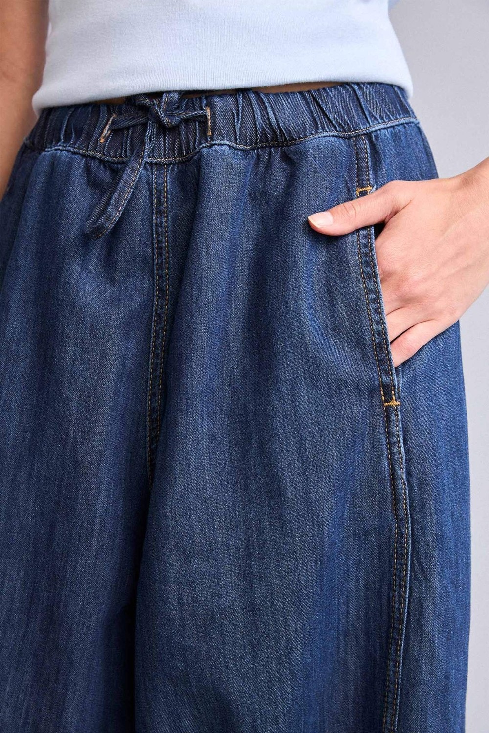DeFacto %100 Pamuk Barrel Fit Esnek Yüksek Bel Jean Pantolon H8183AX26HS görsel 4