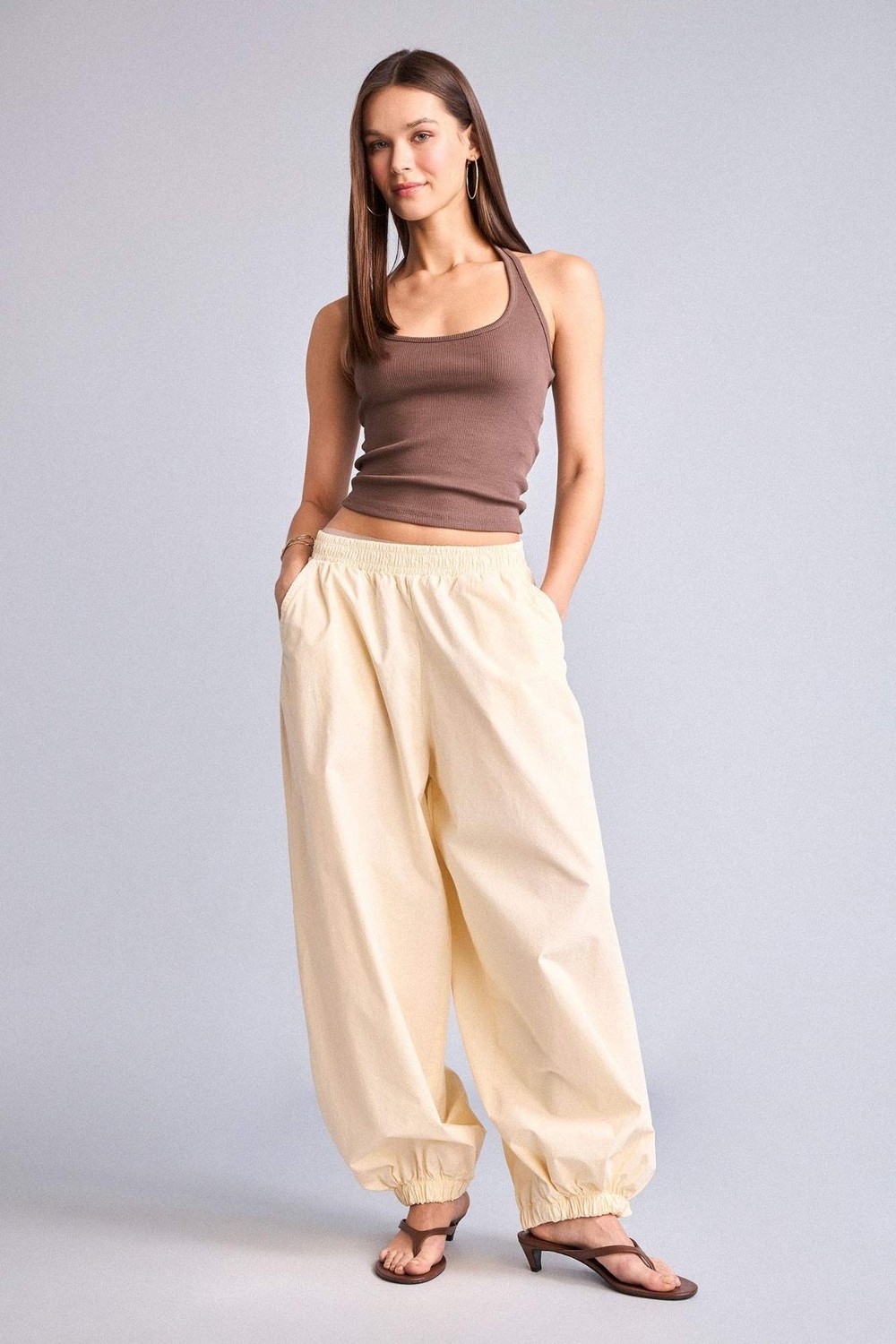 DeFacto %100 Pamuk Balloon Fit Çift Cepli Normal Bel Standart Boy Poplin Pantolon I0467AX26SM görsel 4