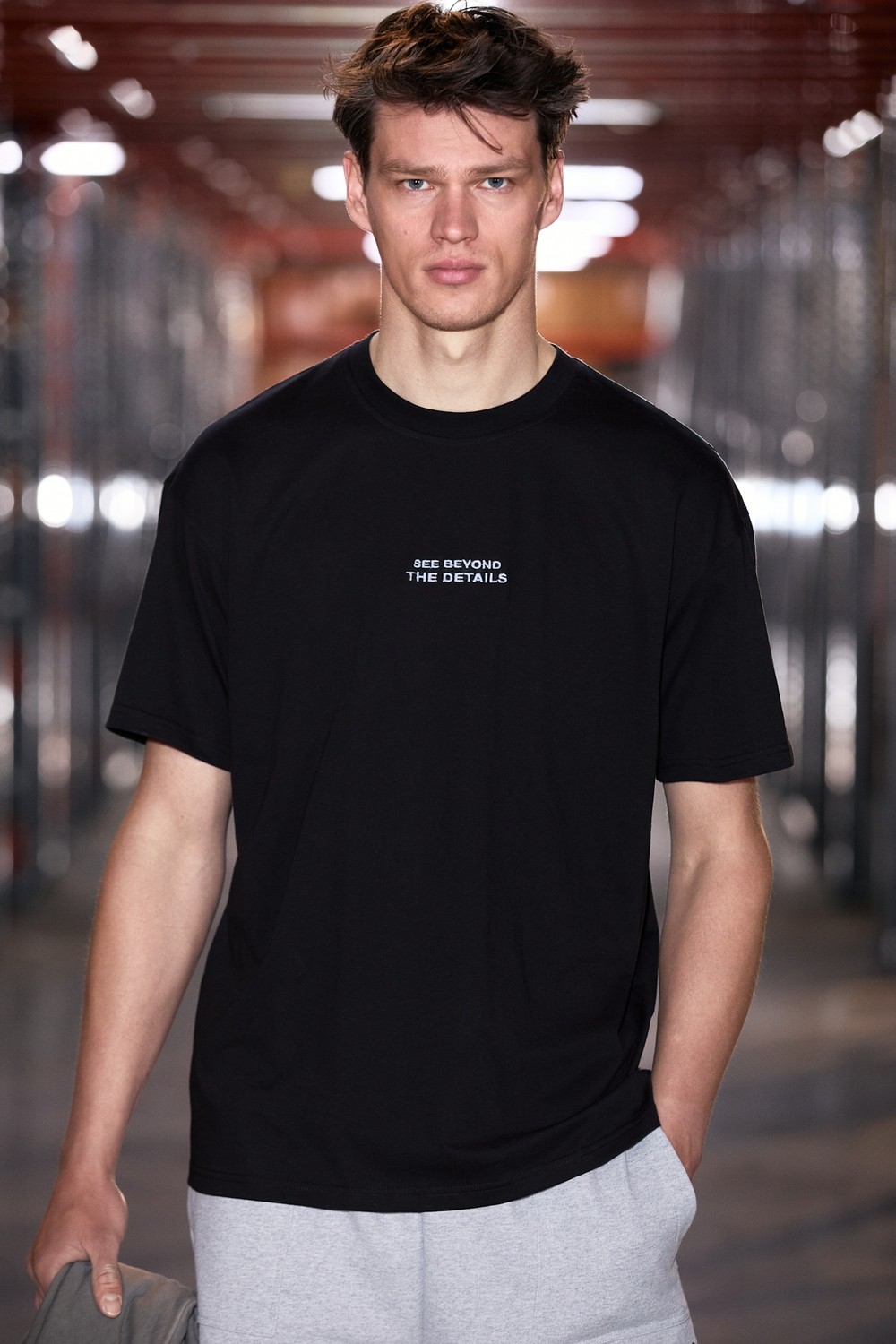 Grimelange Vıto Erkek %100 Organik Pamuklu Nakış Yazı Detaylı Oversize Bol Kesim Kısa Kollu Siyah T-Shirt