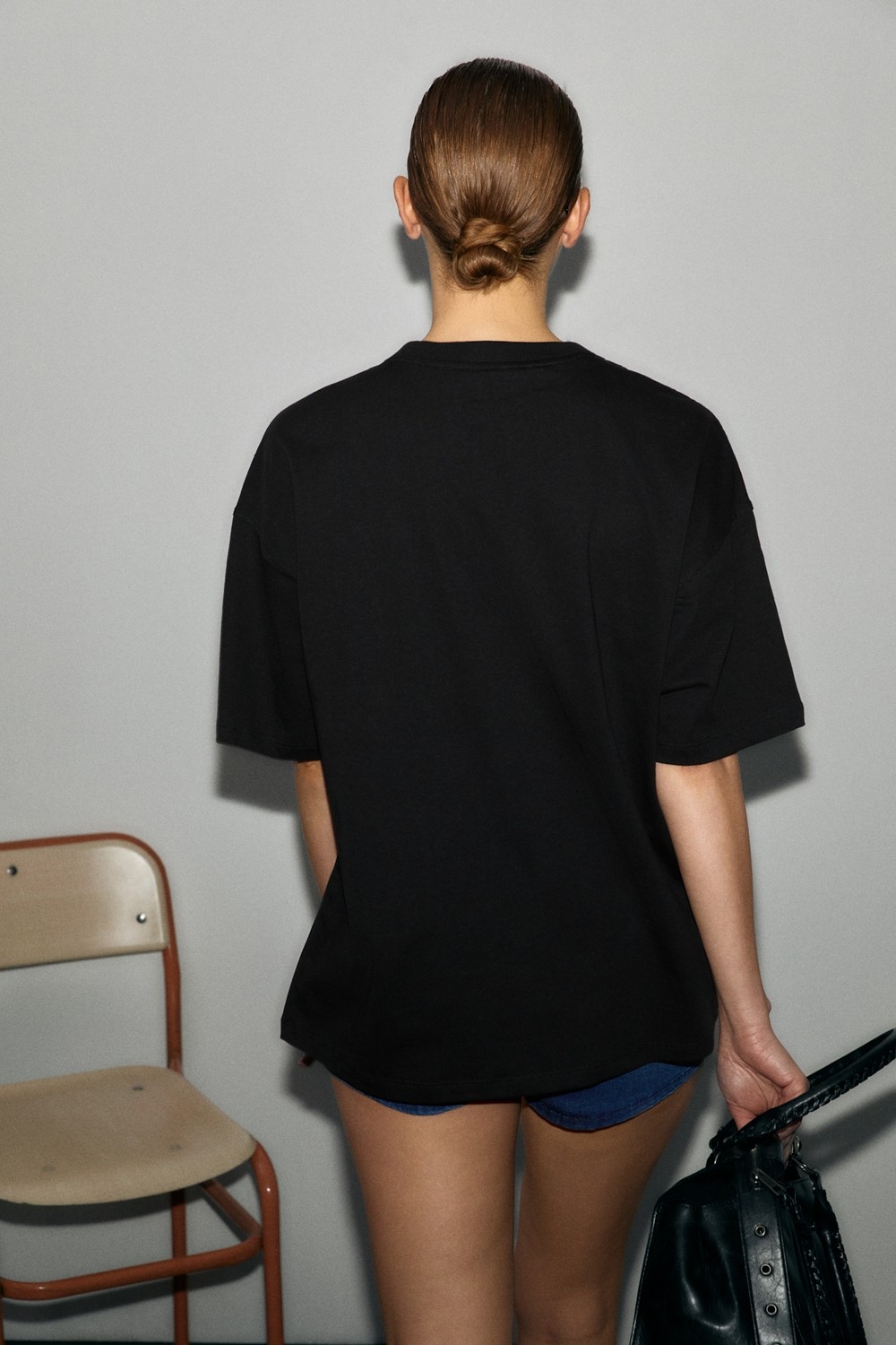 Grimelange Mechelena Kadın %100 Organik Pamuklu Yuvarlak Yakalı Baskılı Siyah T-Shirt görsel 5