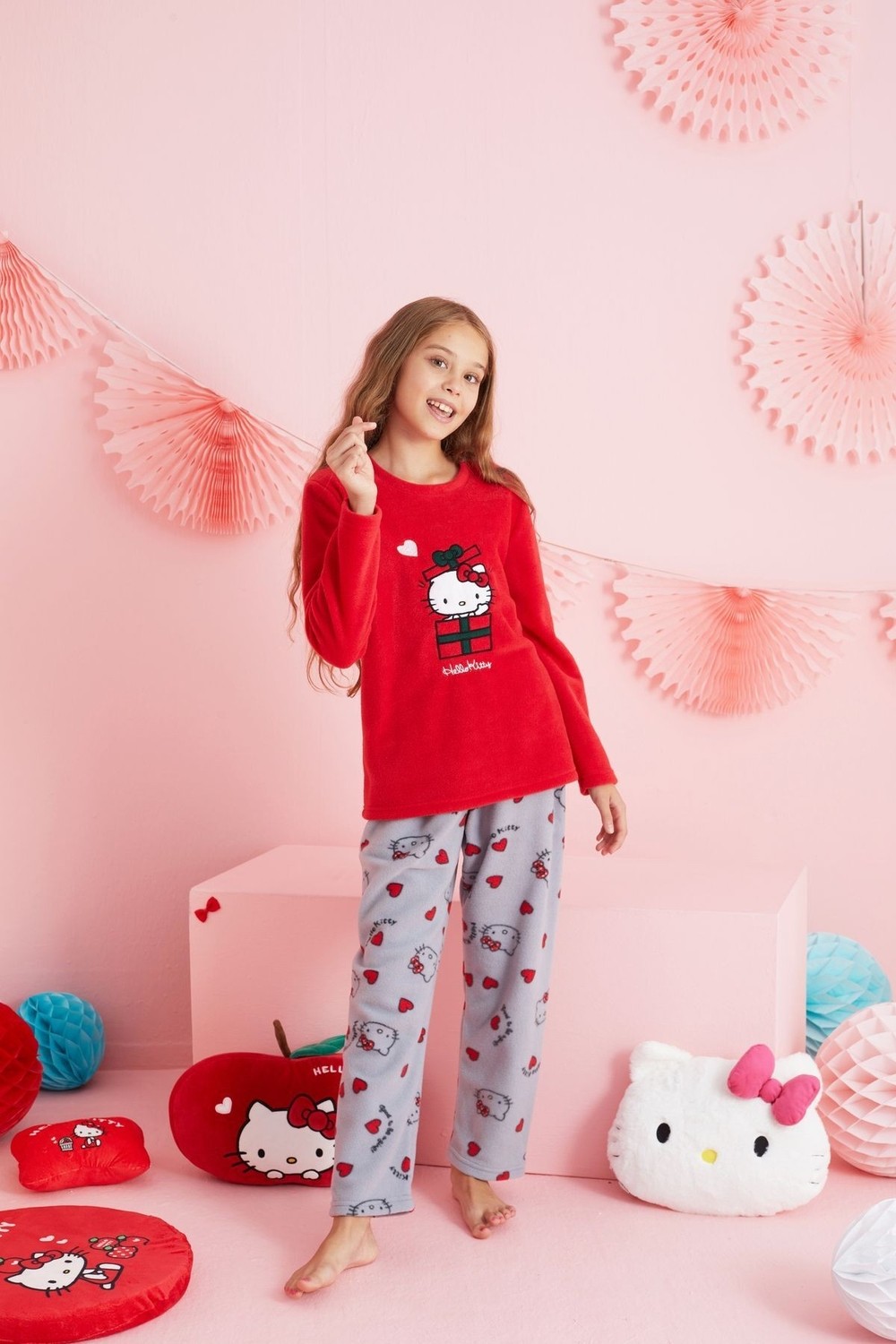 Siyah İnci Hello Kitty Lisanslı Polar Kırmızı Çok Renkli Nakışlı Bisklet Yaka Pijama Takım HK310 görsel 3