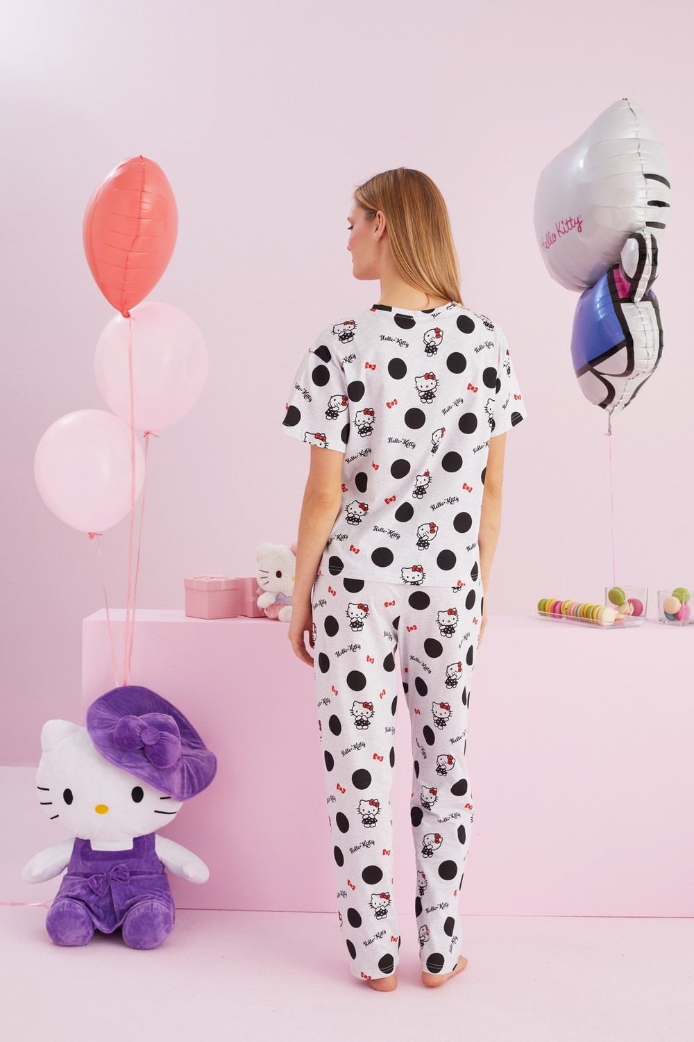 Siyah İnci Hello Kitty Lisanslı %100 Pamuk Gri Çok Renkli Bisklet Yaka Pijama Takım görsel 3