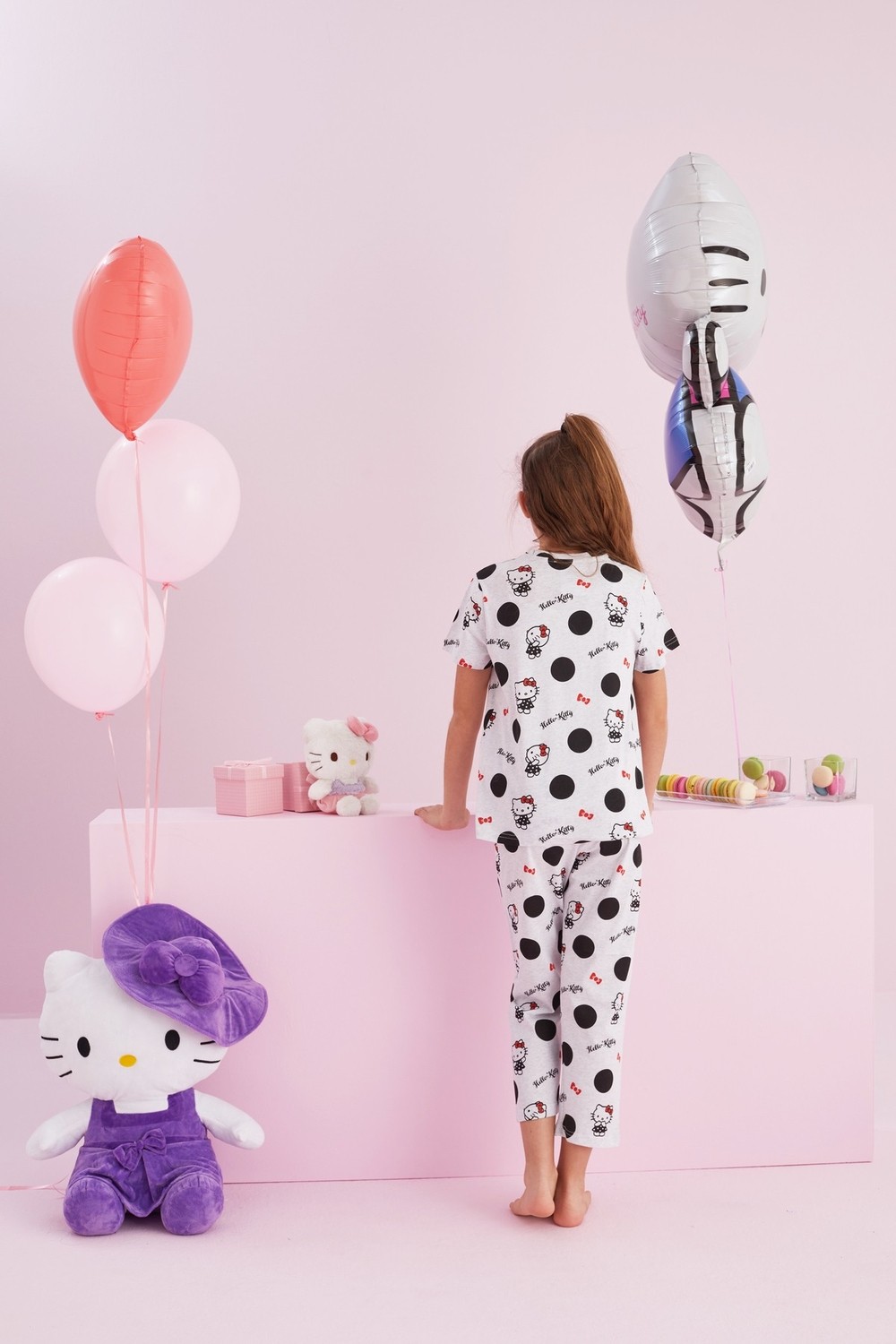 Siyah İnci Hello Kitty Lisanslı %100 Pamuk Gri Çok Renkli Bisklet Yaka Pijama Takım görsel 5