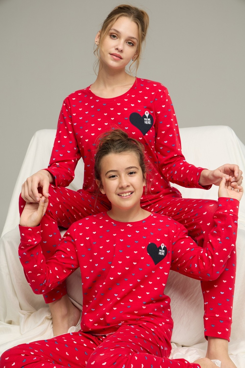 Siyah İnci Kırmızı Kalp Desenli Pamuklu Bisiklet Yaka Örme Pijama TAKIM25241153
