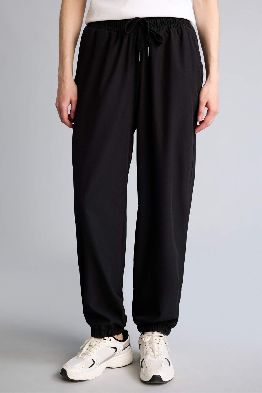 DeFacto Standart Fit Çift Cepli Jogger Paça Uzun Dokuma Sporcu Pantolon A2437AX26AU görsel 3