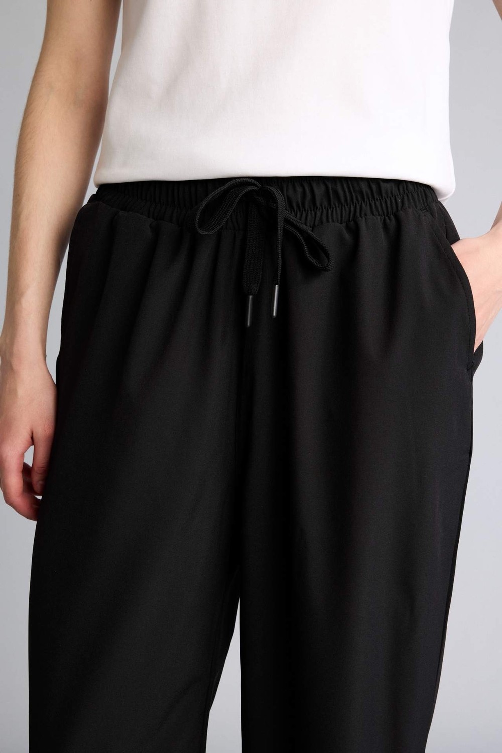DeFacto Standart Fit Çift Cepli Jogger Paça Uzun Dokuma Sporcu Pantolon A2437AX26AU görsel 4