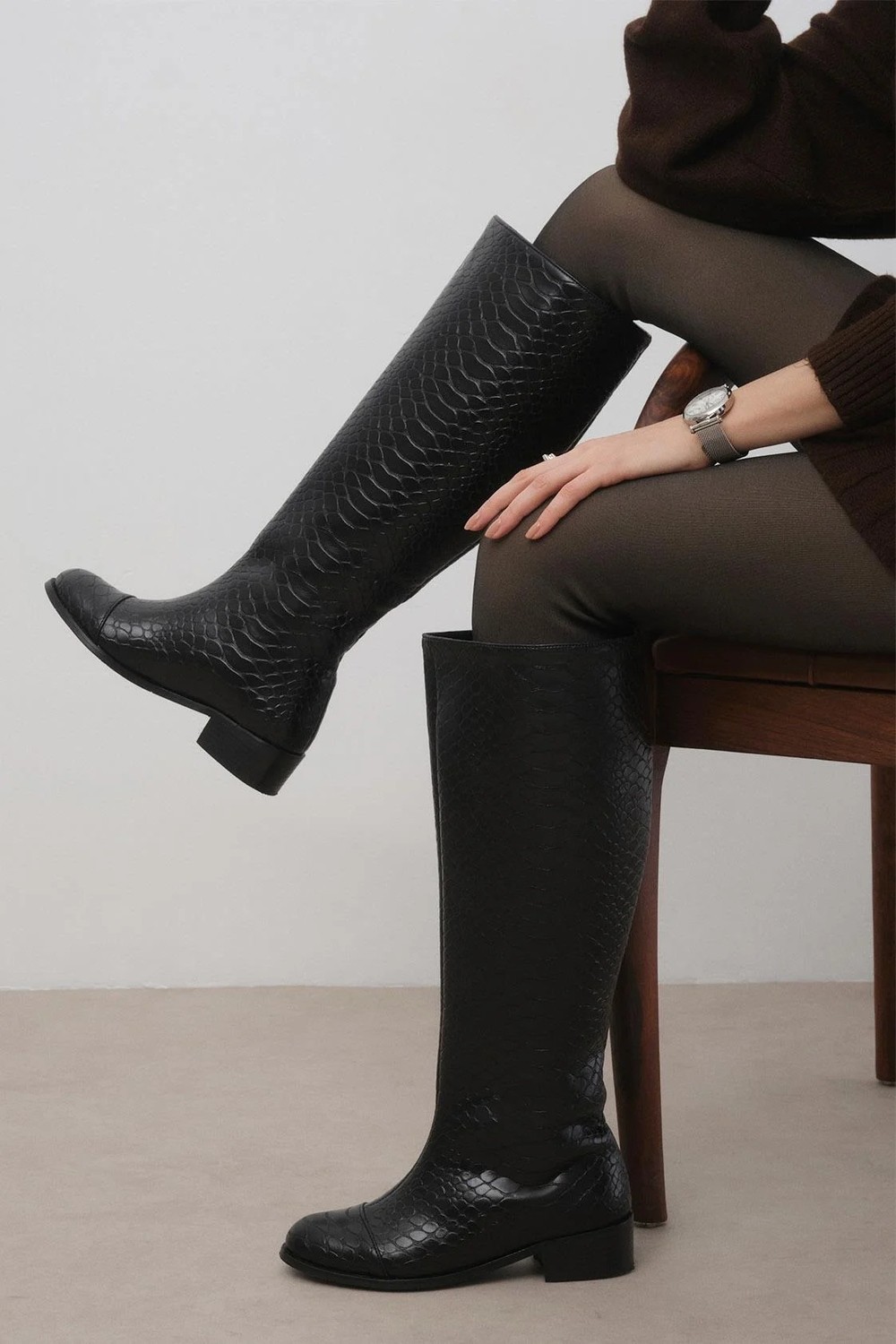 Mio Gusto Parley Siyah Renk Krokodil Baskılı Fermuarsız, İnce Suni Kürk Astarlı Kadın Çizme görsel 2