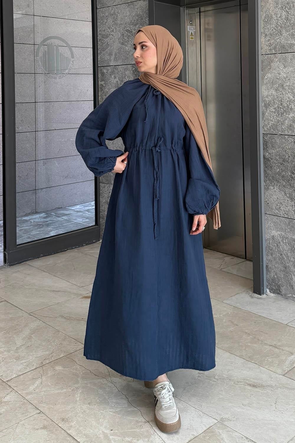Lamelif Balon Kol Bağlamalı Tesettür Elbise Düz Desenli Pamuk-Polyester Malzeme ile Günlük Kullanım İçin Lacivert görsel 6