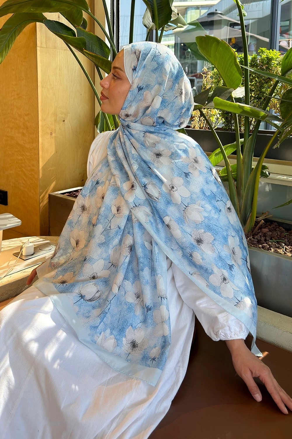 Lamelif Çiçek Desen Lara Soft Şal Mint Yeşili görsel 4