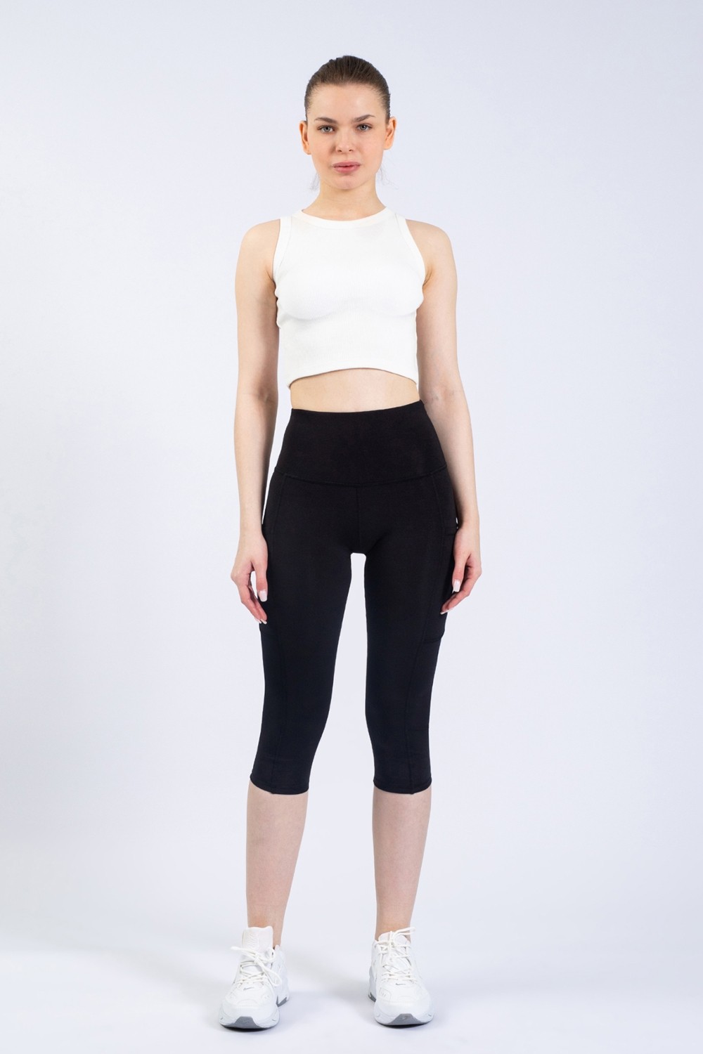 The Step Sports Snc Kadın Siyah Cepli Yüksek Bel Toparlayıcı, Kapri Yoga Tayt 19" görsel 2