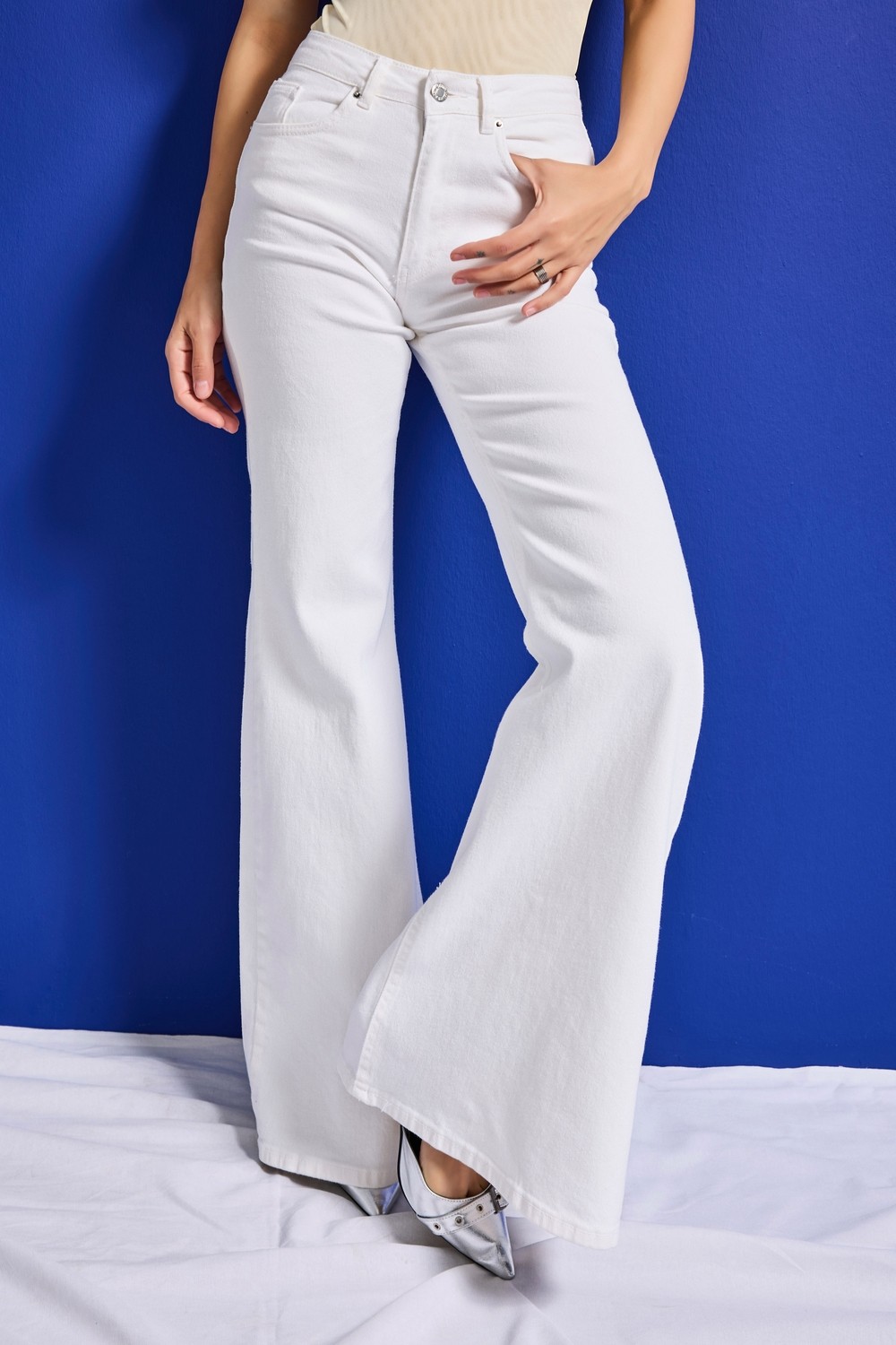 It's Basic Kadın Koyu Mavi Renk 2W5-5 Mry Flare Fit Komfort Kumaş Iç Boy 83CM Denim Jean