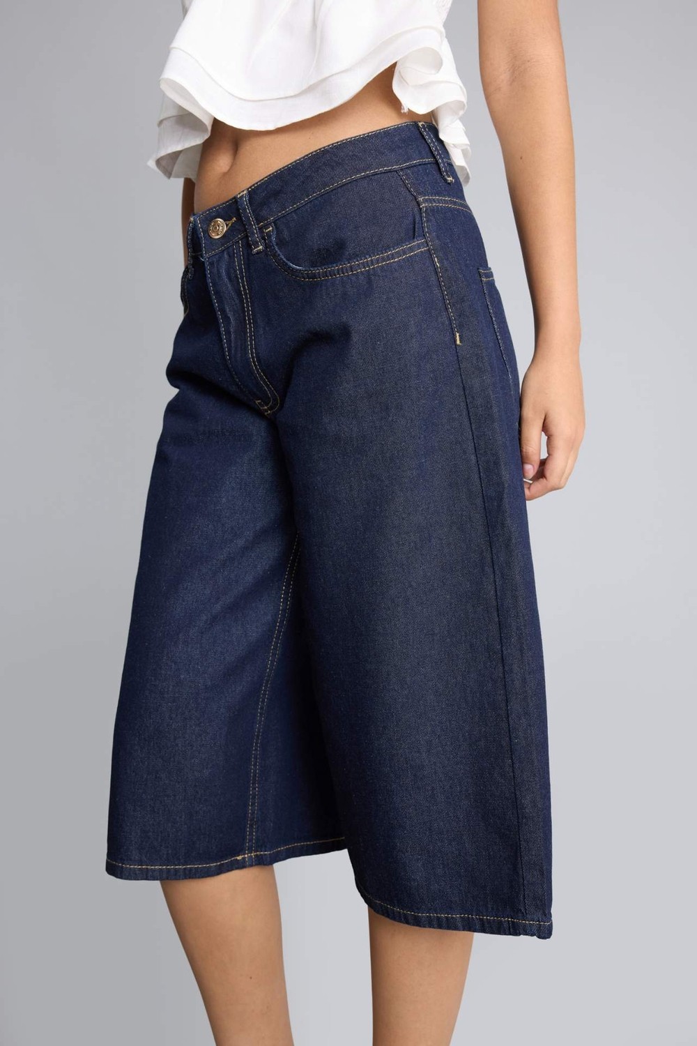 DeFacto %100 Pamuk Yüksek Bel Geniş Paça indigo Bermuda Jean Şort I2340AX26HS görsel 5