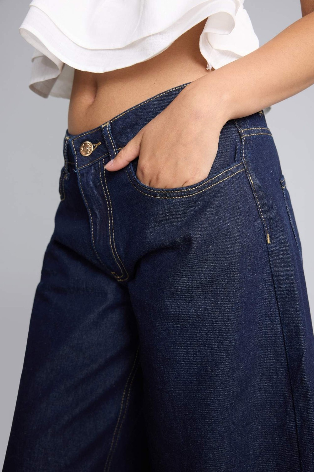 DeFacto %100 Pamuk Yüksek Bel Geniş Paça indigo Bermuda Jean Şort I2340AX26HS görsel 6