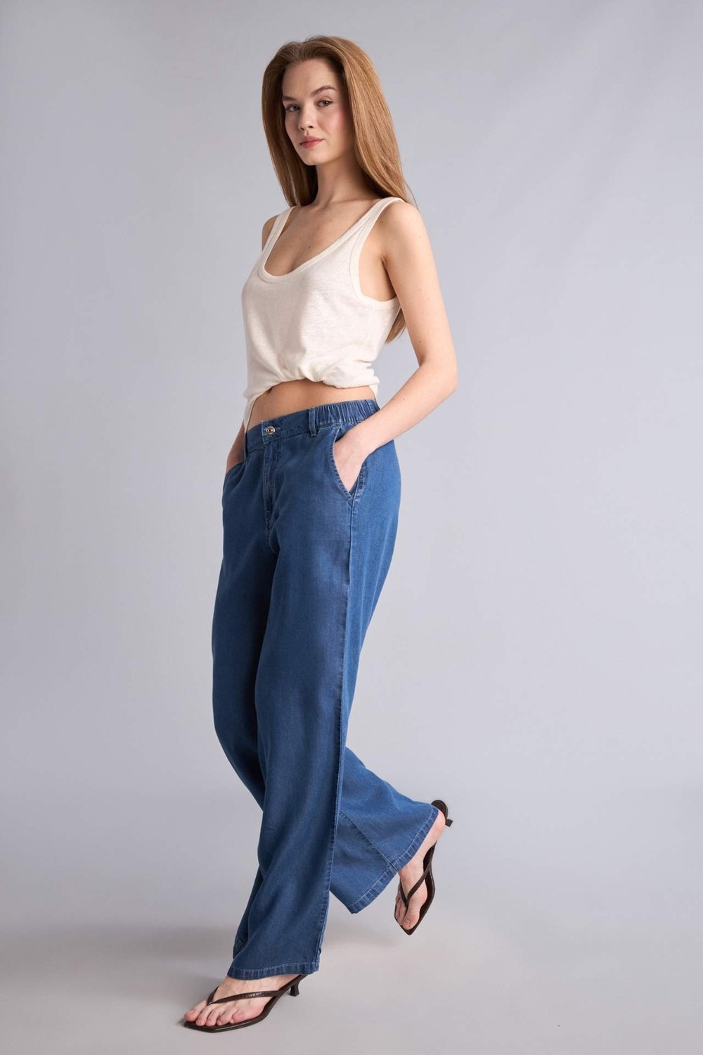 DeFacto Wide Leg Yüksek Bel Uzun Akışkan Kumaş Yıkama Efektli Jean Pantolon D8239AX26HS