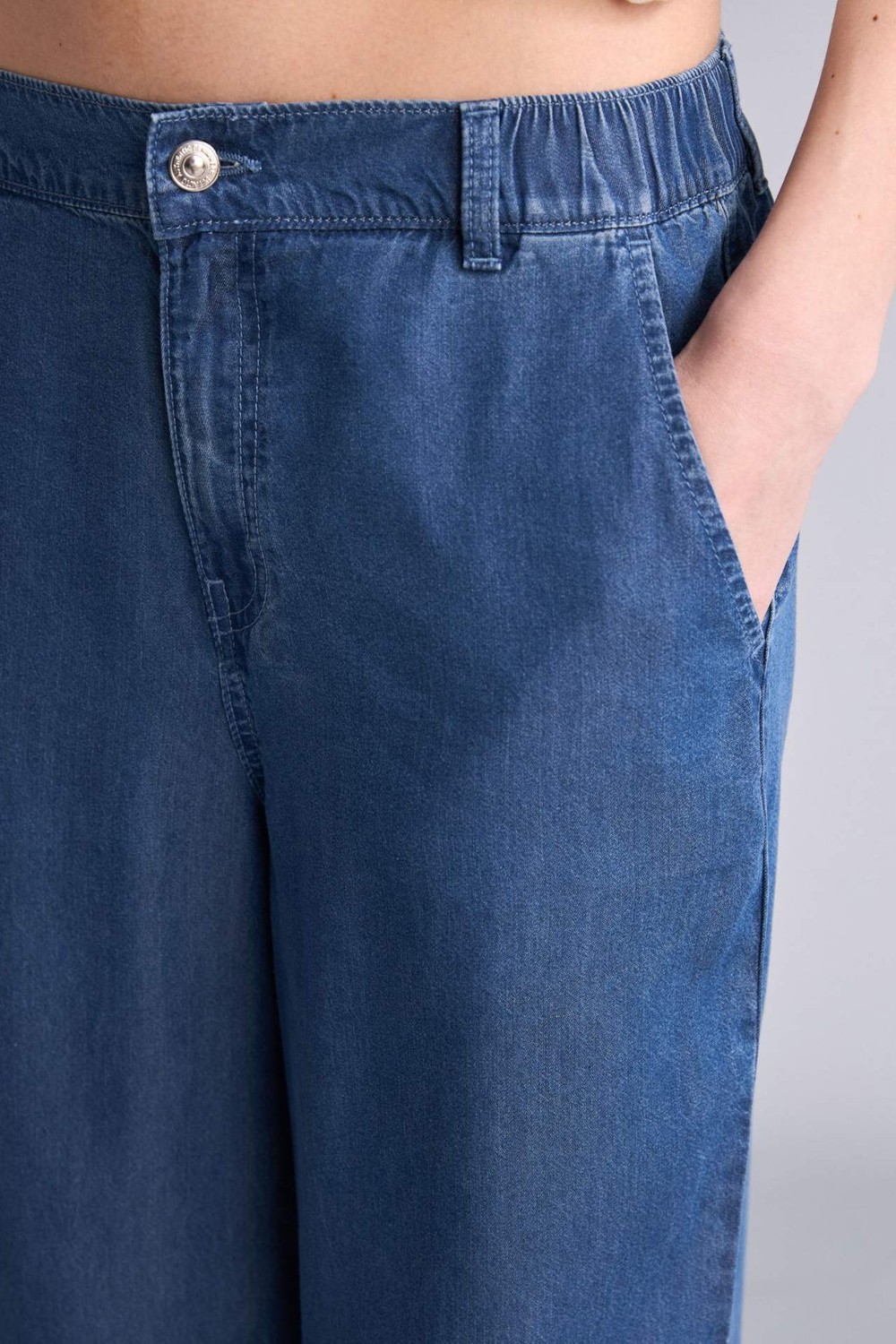 DeFacto Wide Leg Yüksek Bel Uzun Akışkan Kumaş Yıkama Efektli Jean Pantolon D8239AX26HS görsel 4