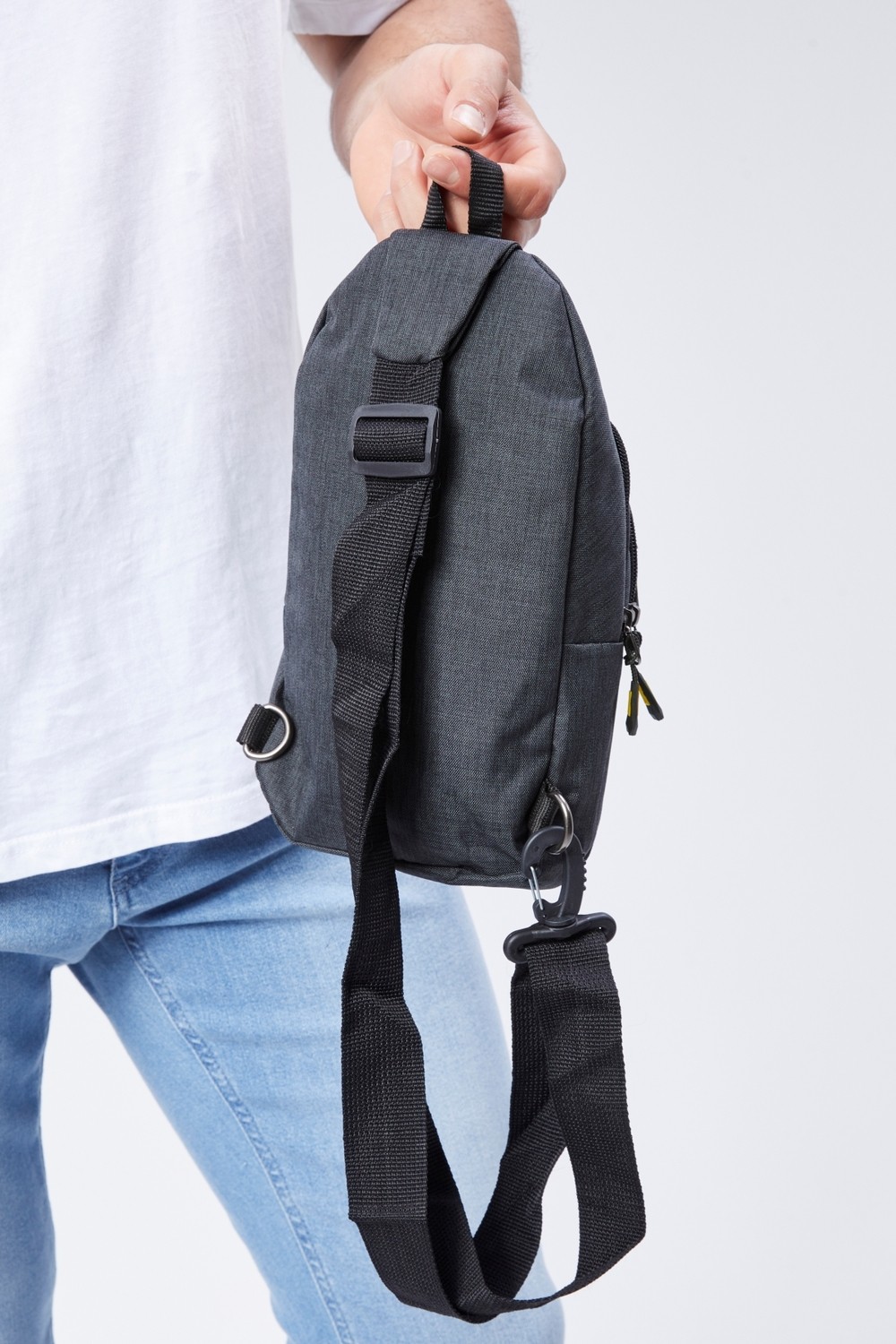 Ramsburry Unisex Siyah Su Geçirmez USB ve Kulaklık Girişli Bel ve Omuz Çanta Freebag görsel 3