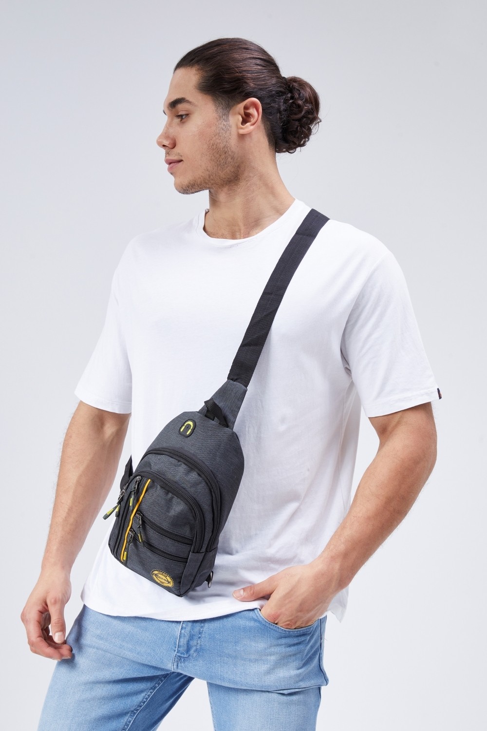 Ramsburry Unisex Siyah Su Geçirmez USB ve Kulaklık Girişli Bel ve Omuz Çanta Freebag görsel 7