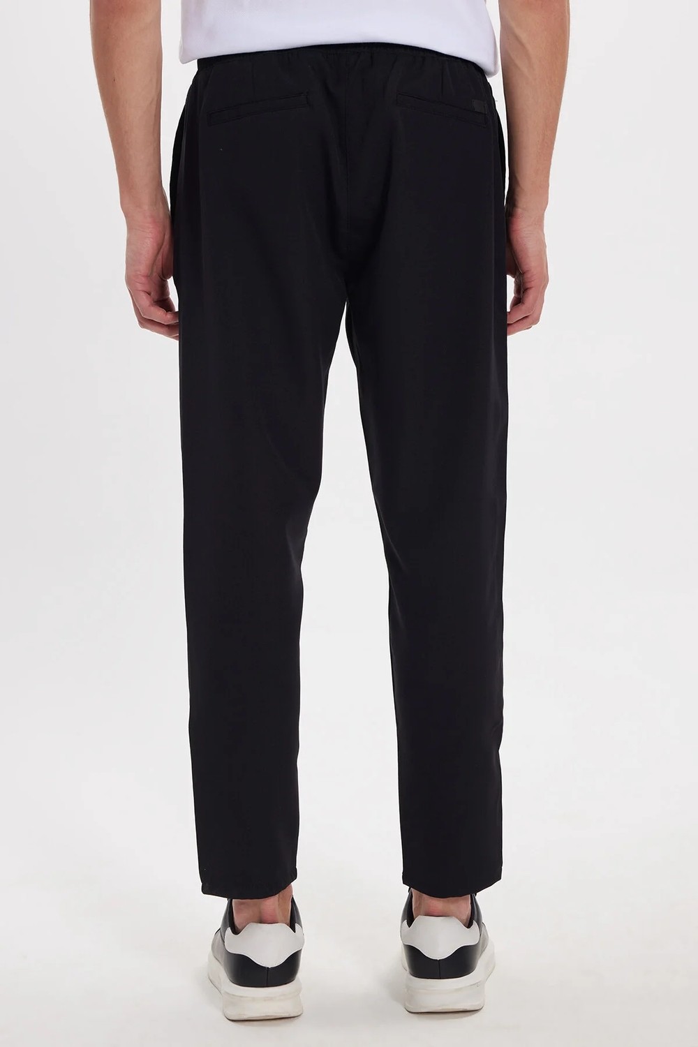 Tudors Erkek Regular Fit Beli Lastikli Bağcıklı Jogger Siyah Pantolon Rahat Kesim Yan Cepli görsel 6
