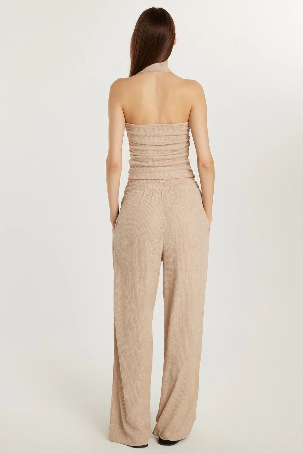 Tudors Kadın Slim Fit Dar Kesim Askılı Yaka Beli Lastikli Bej Bluz Pantolonlu Takım görsel 5