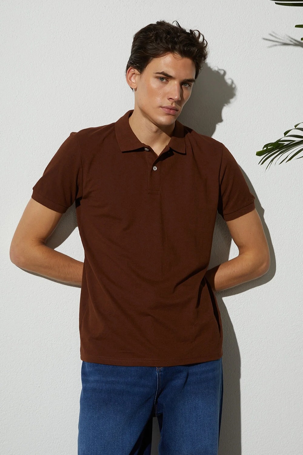 Tudors Erkek Slim Fit Dar Kesim Pamuklu Yumuşak Doku Nefes Alan Kumaş Kahverengi Polo Yaka Tişört